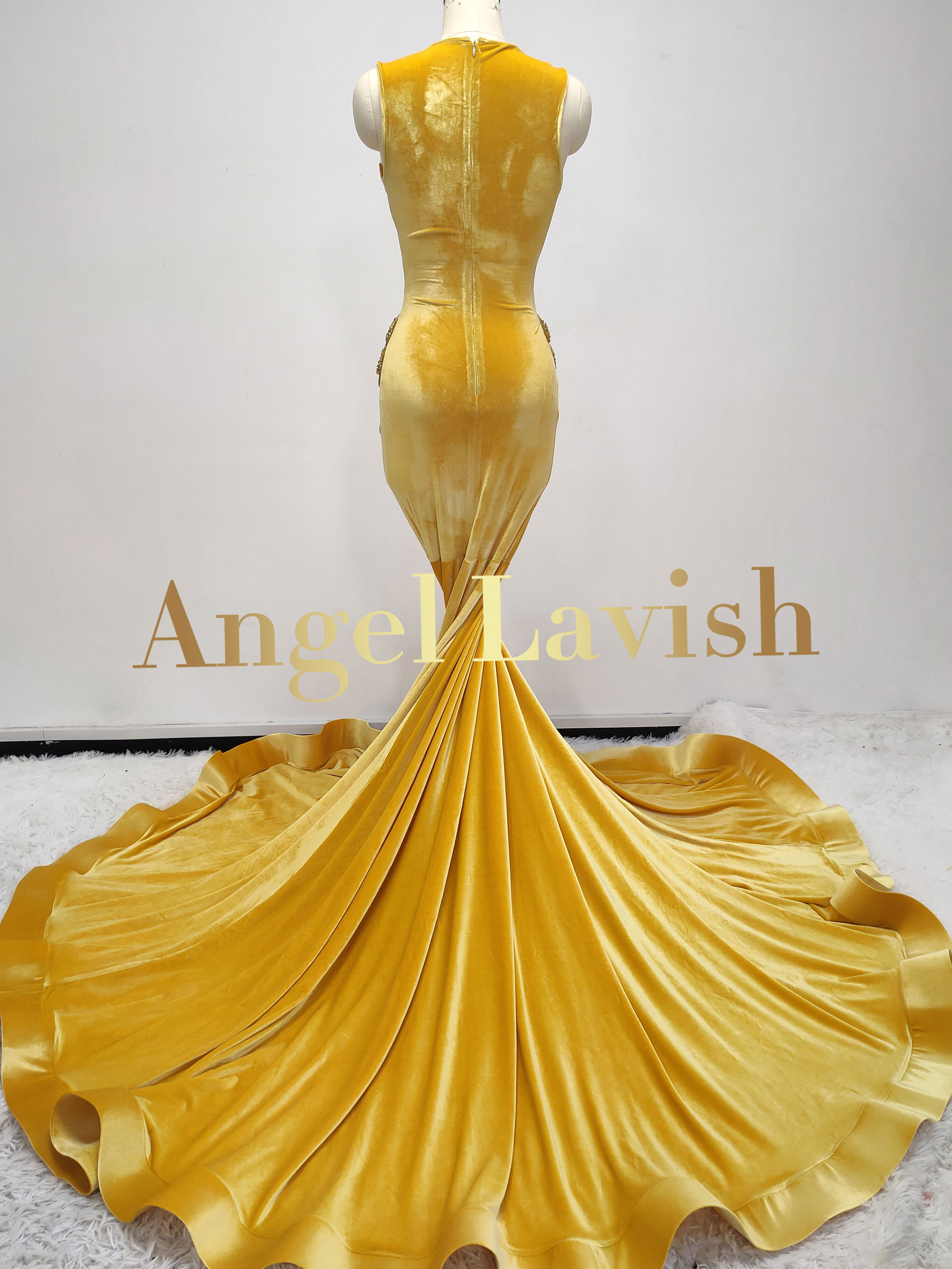 Yellow Gowns TH24051401