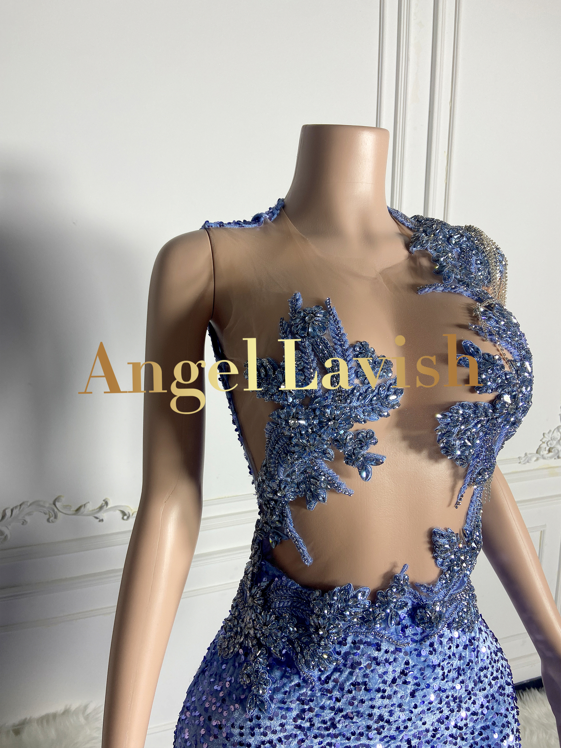Blue Gowns TH24051402