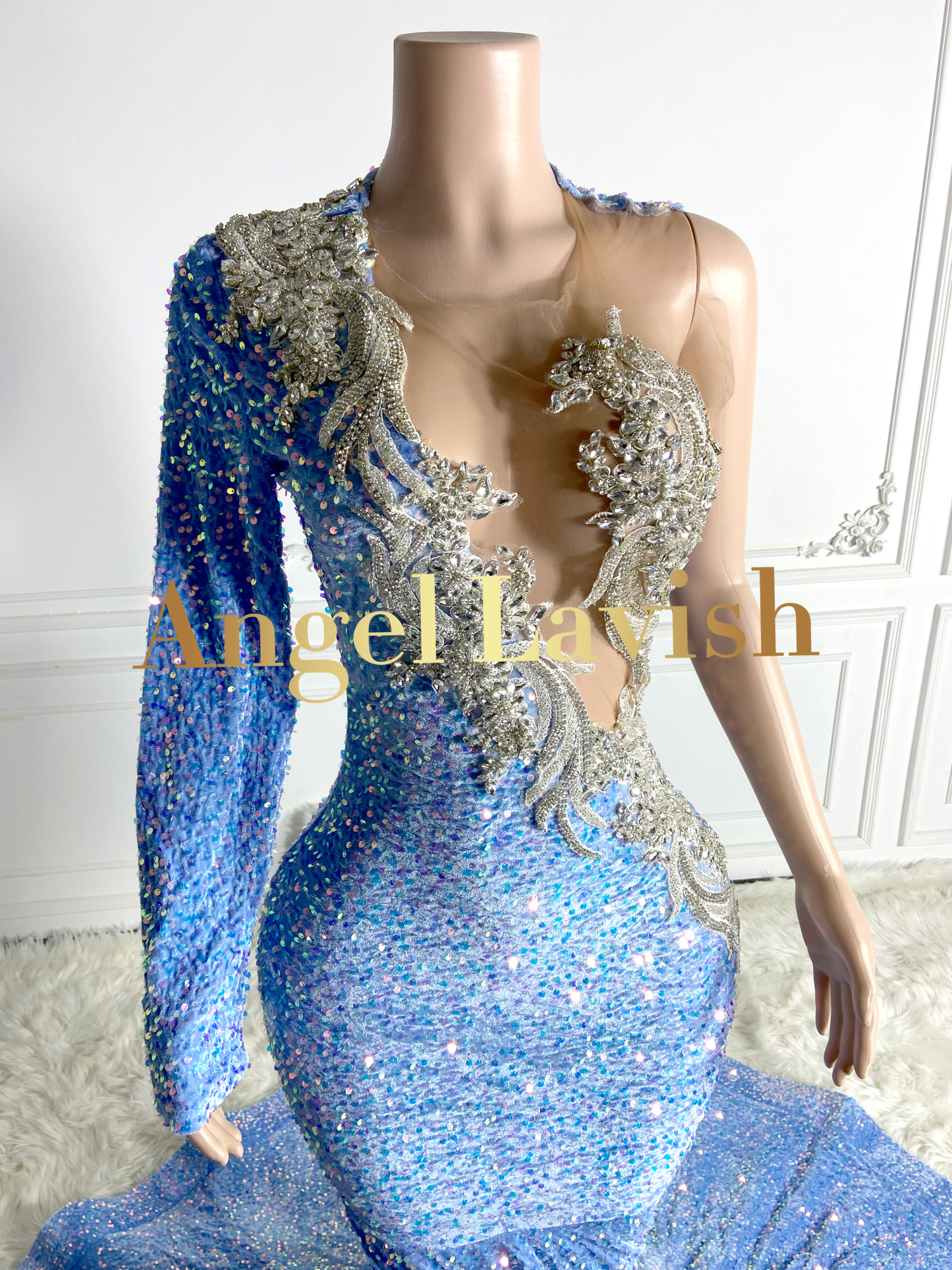Blue Gowns TH24051505