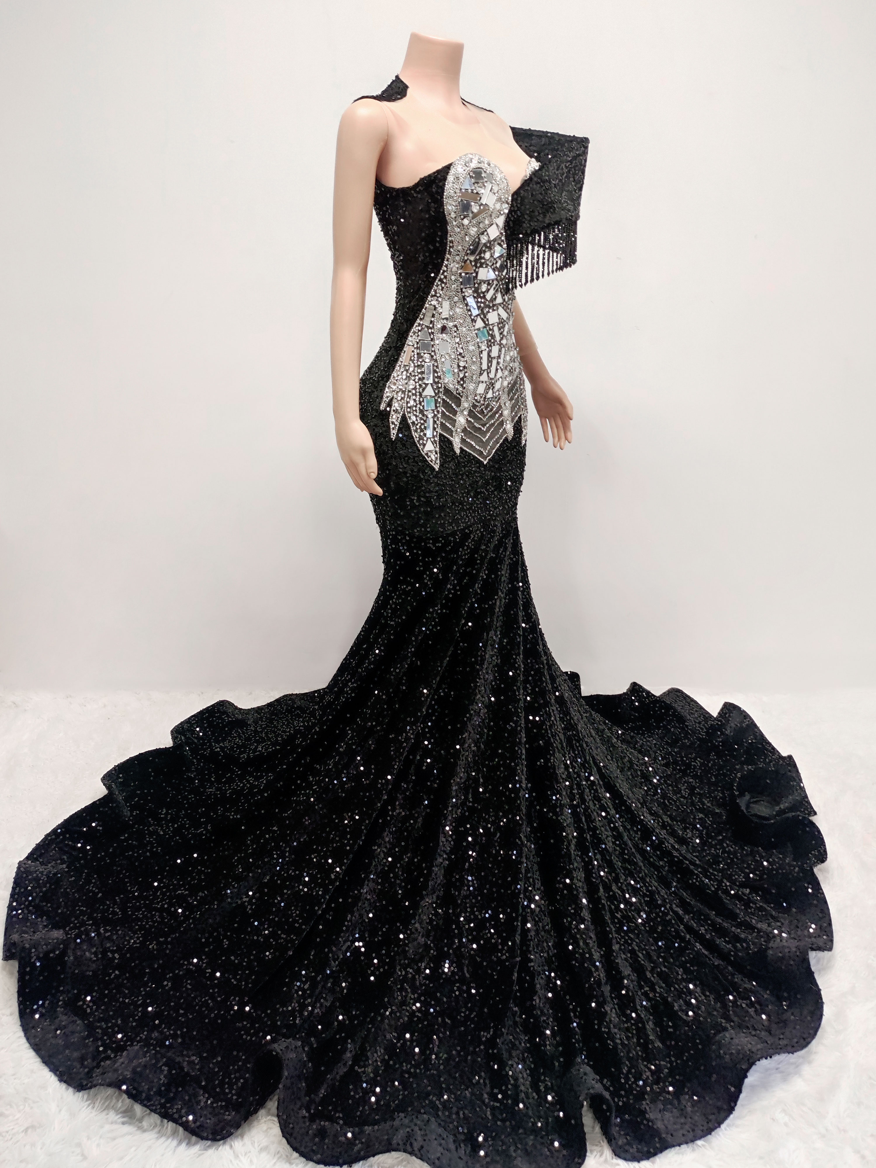 Black Gowns TH240606091