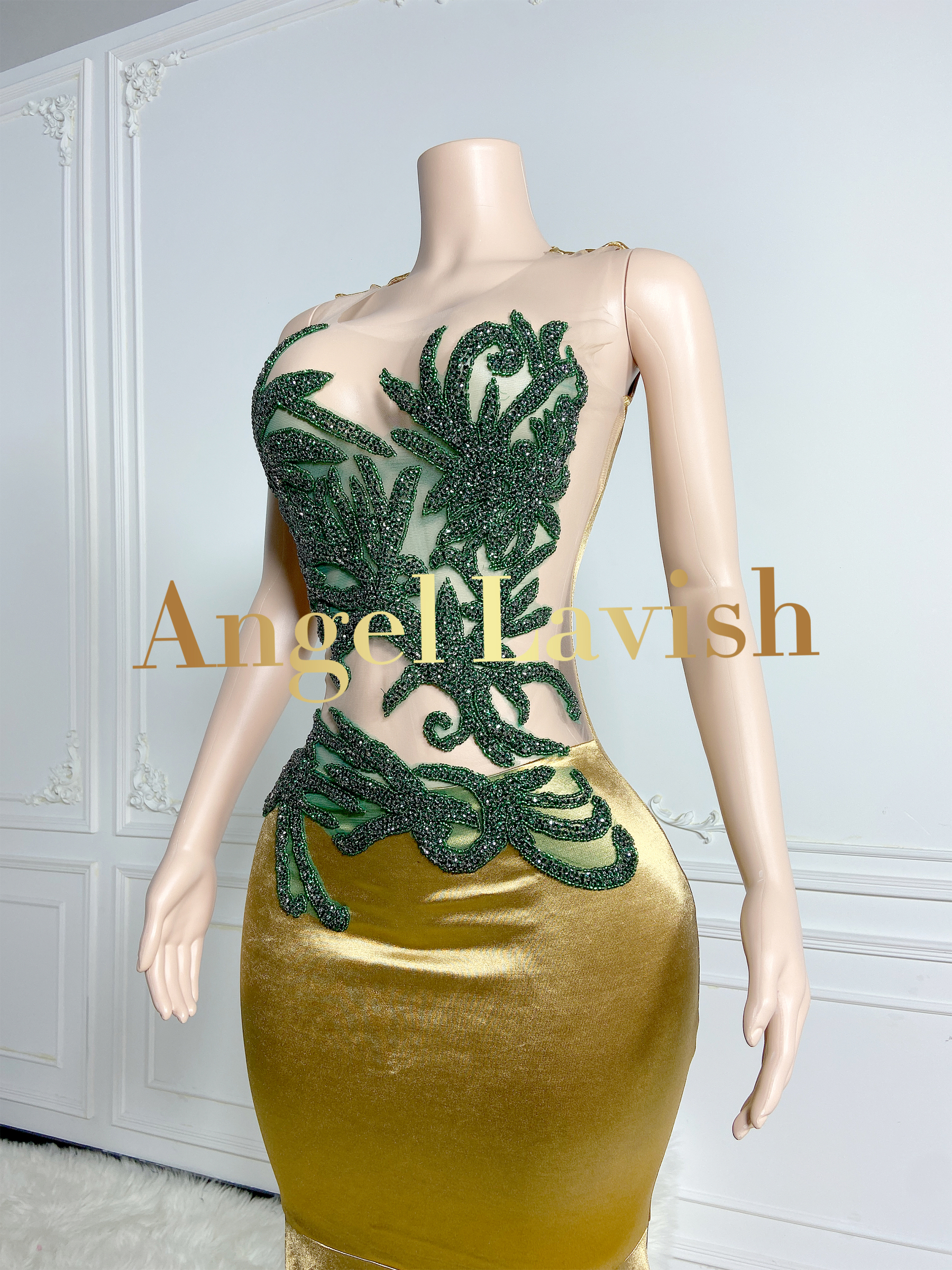 Golden Gowns TH24060902
