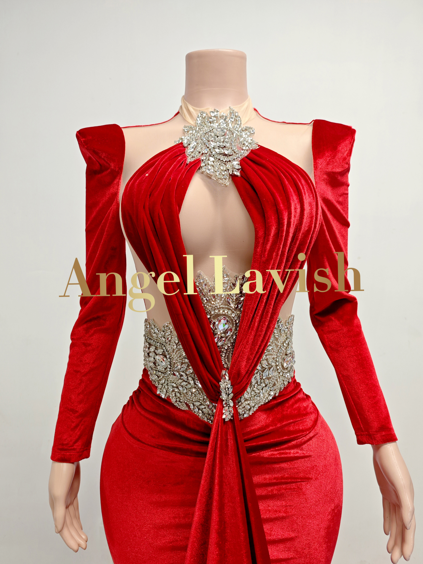 Red Gowns TH2407094