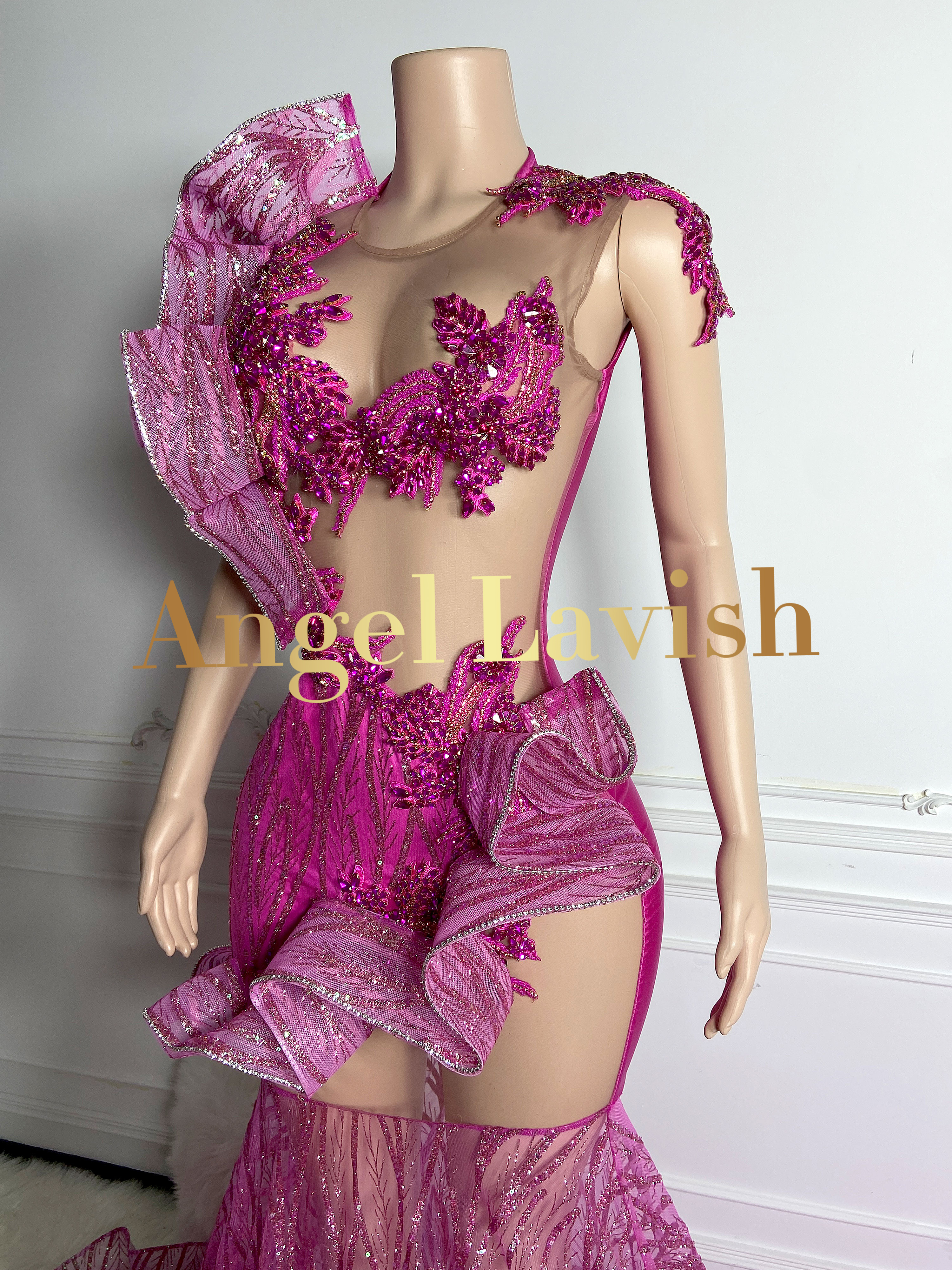 Rose Red Gowns TH24071704