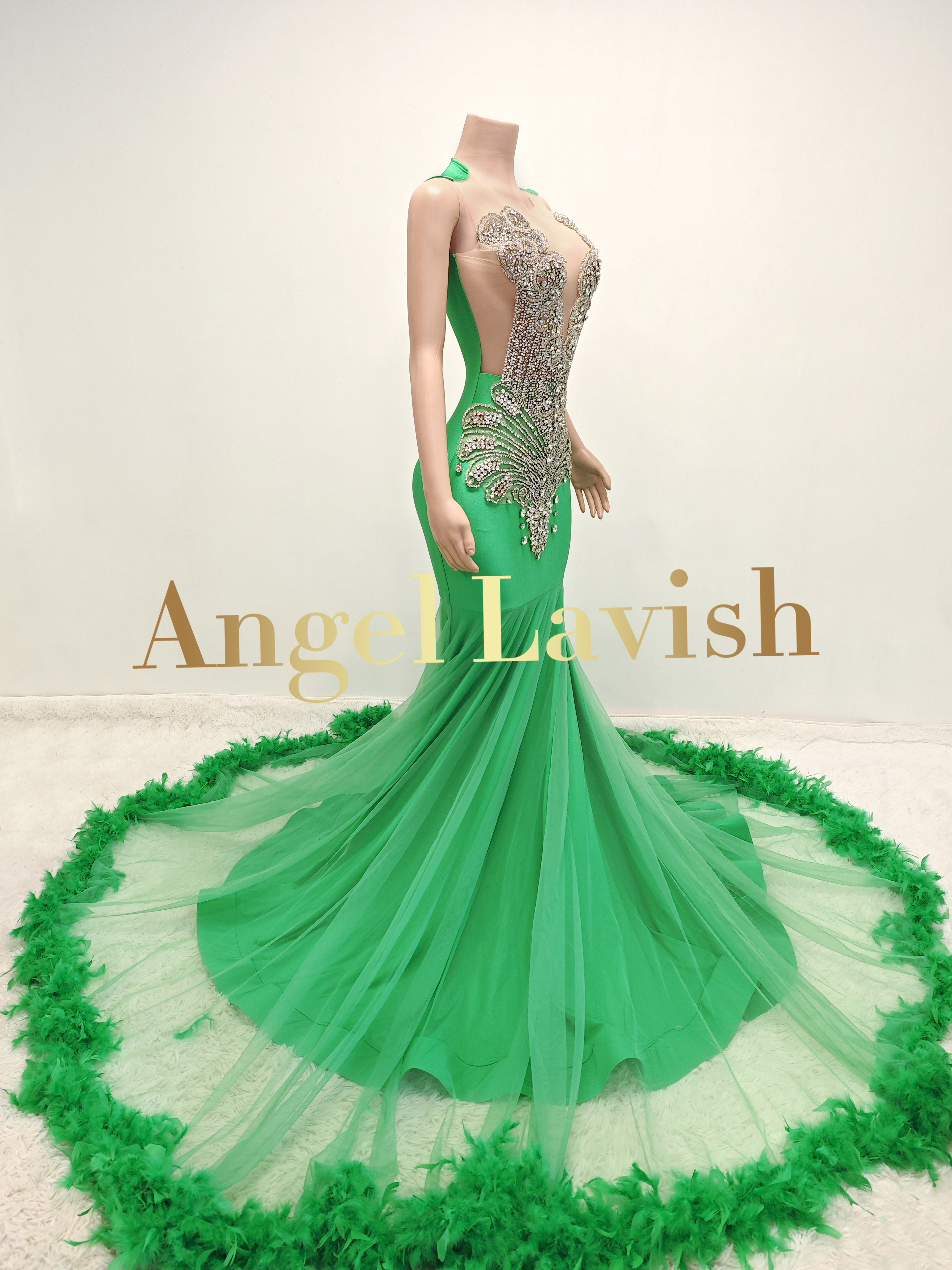 Green Gowns TH24121901