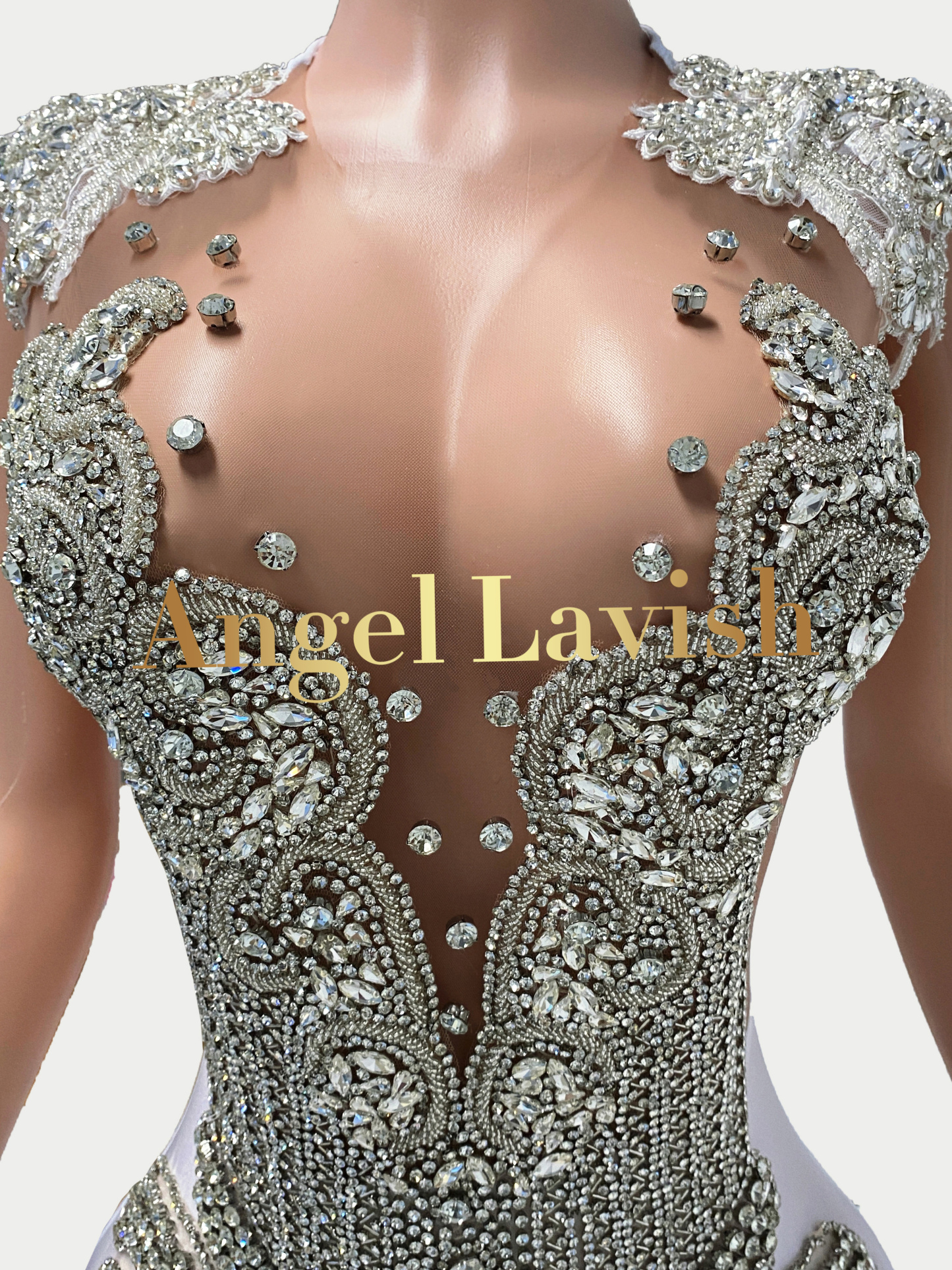White Gowns TH24121903
