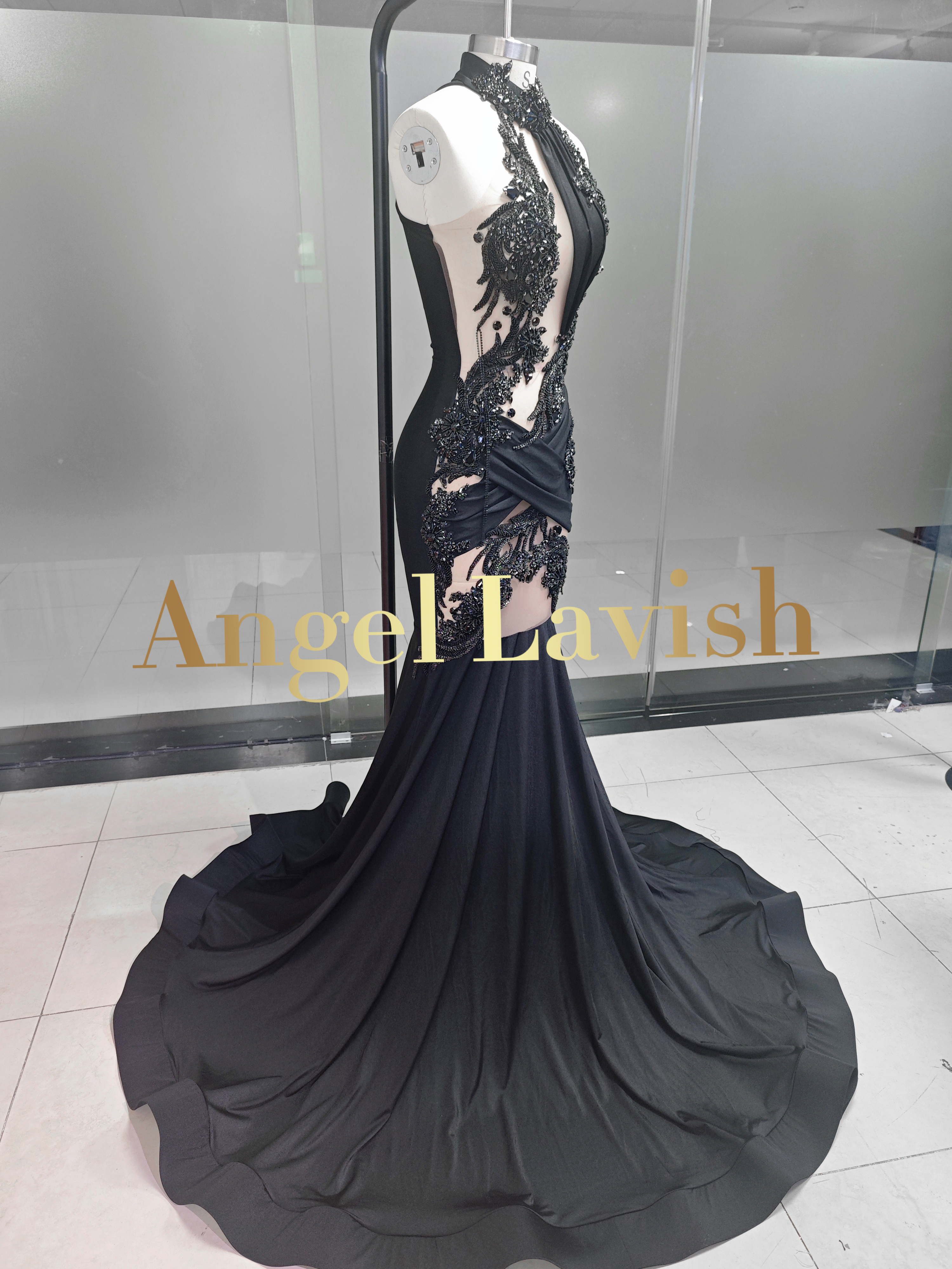 Classic Black Lace Mermaid Gown