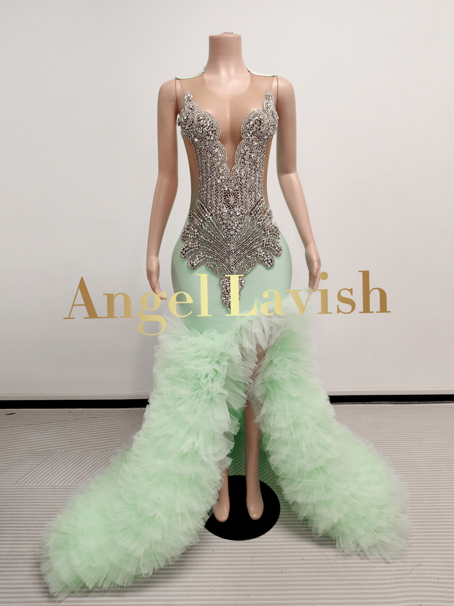 TH26011314 Green Silver