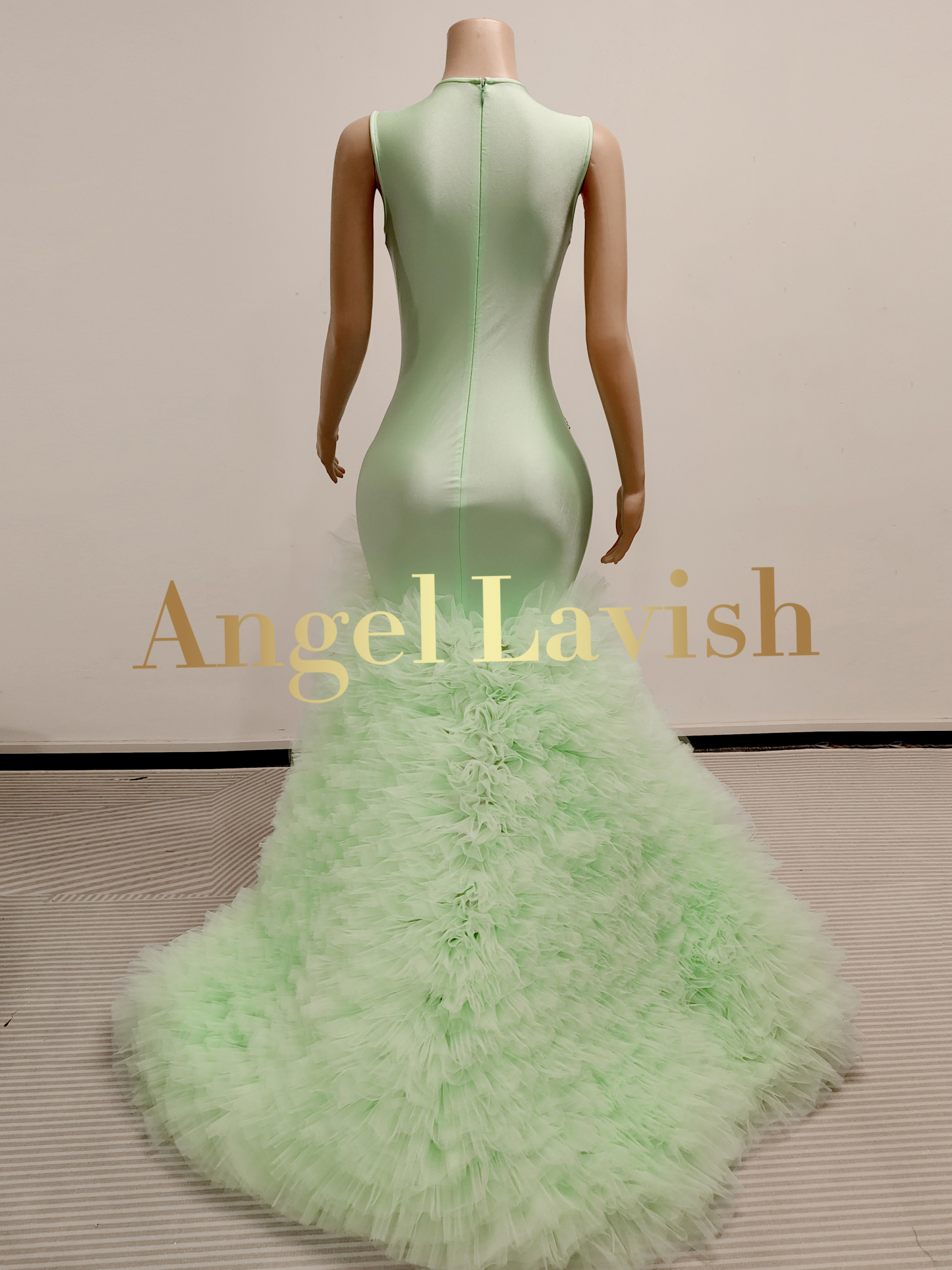 TH26011314 Green Silver