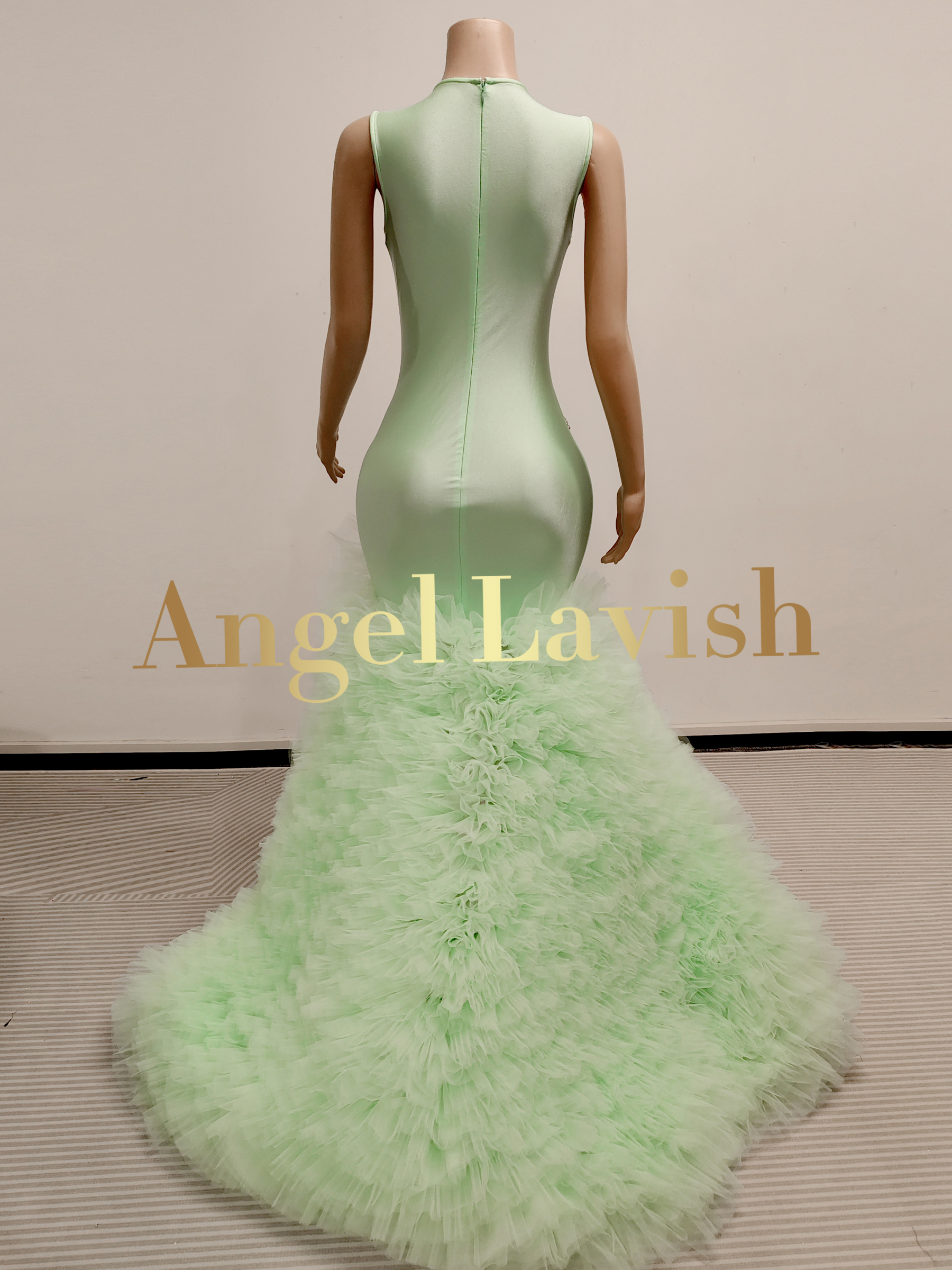 TH26011314 Green Silver