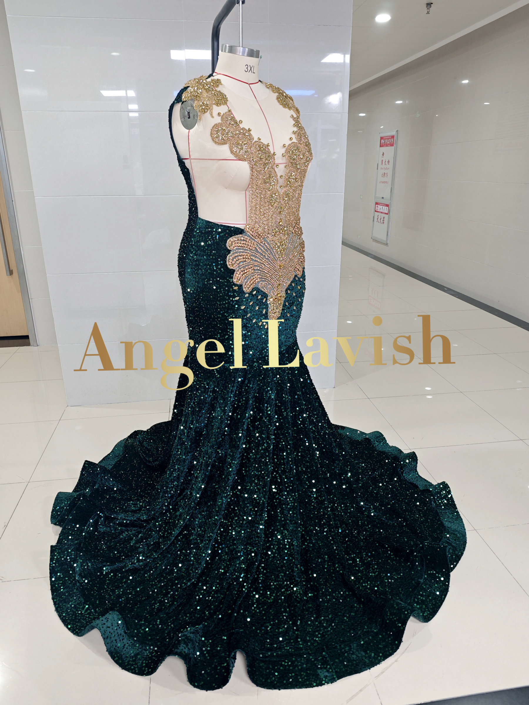 TH26012304 Green Gold