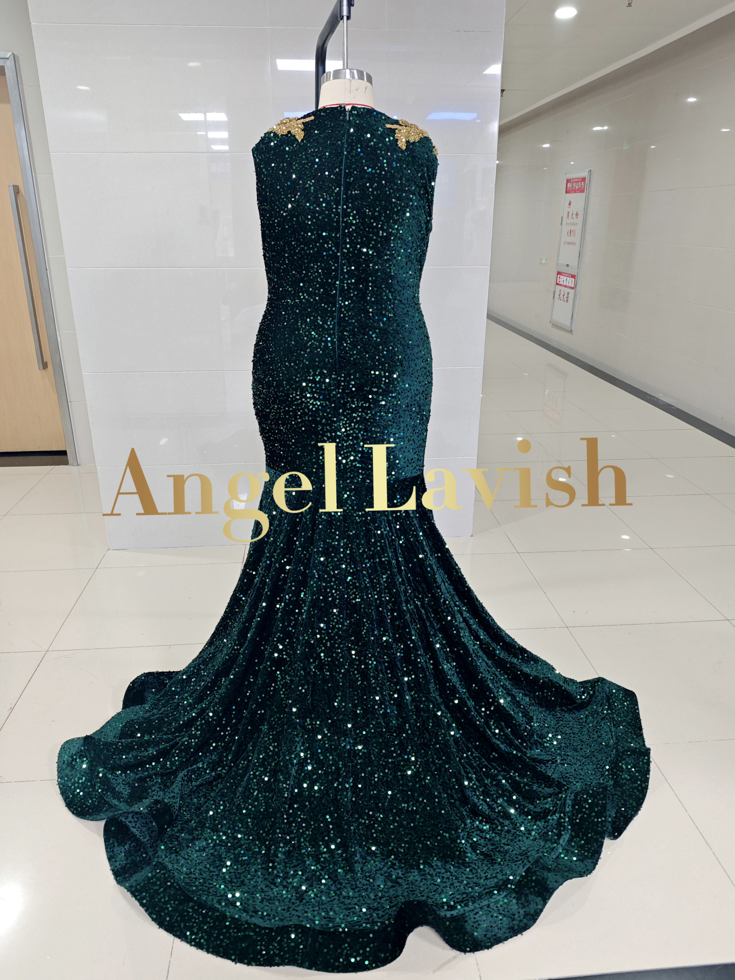 TH26012304 Green Gold