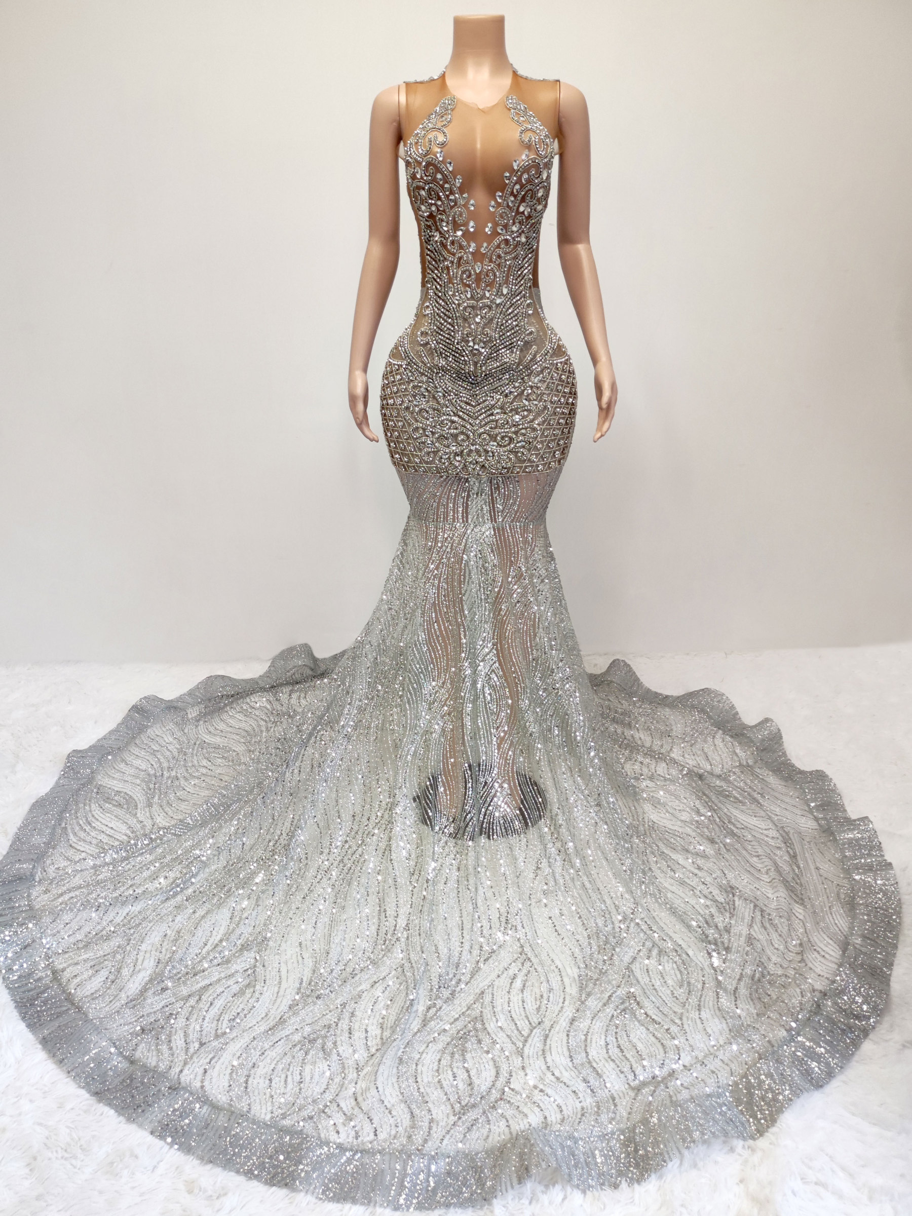 Silver Gowns THM24070071