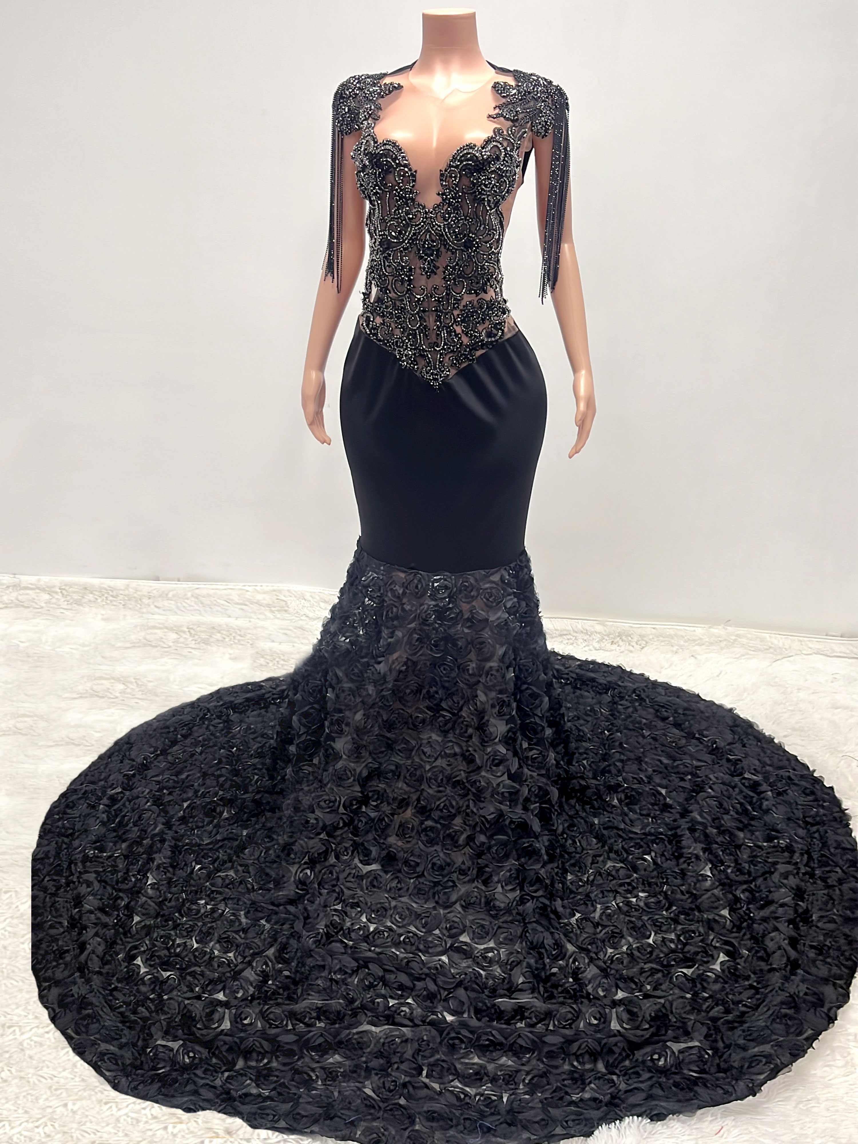 Black Gowns THM2407008