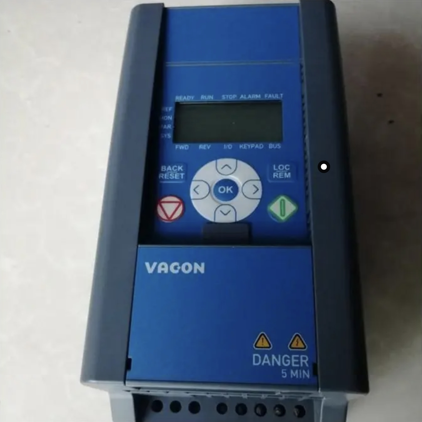 伟肯变频器全新VACON0020-3L-00xx-4 起重机 电梯变频器