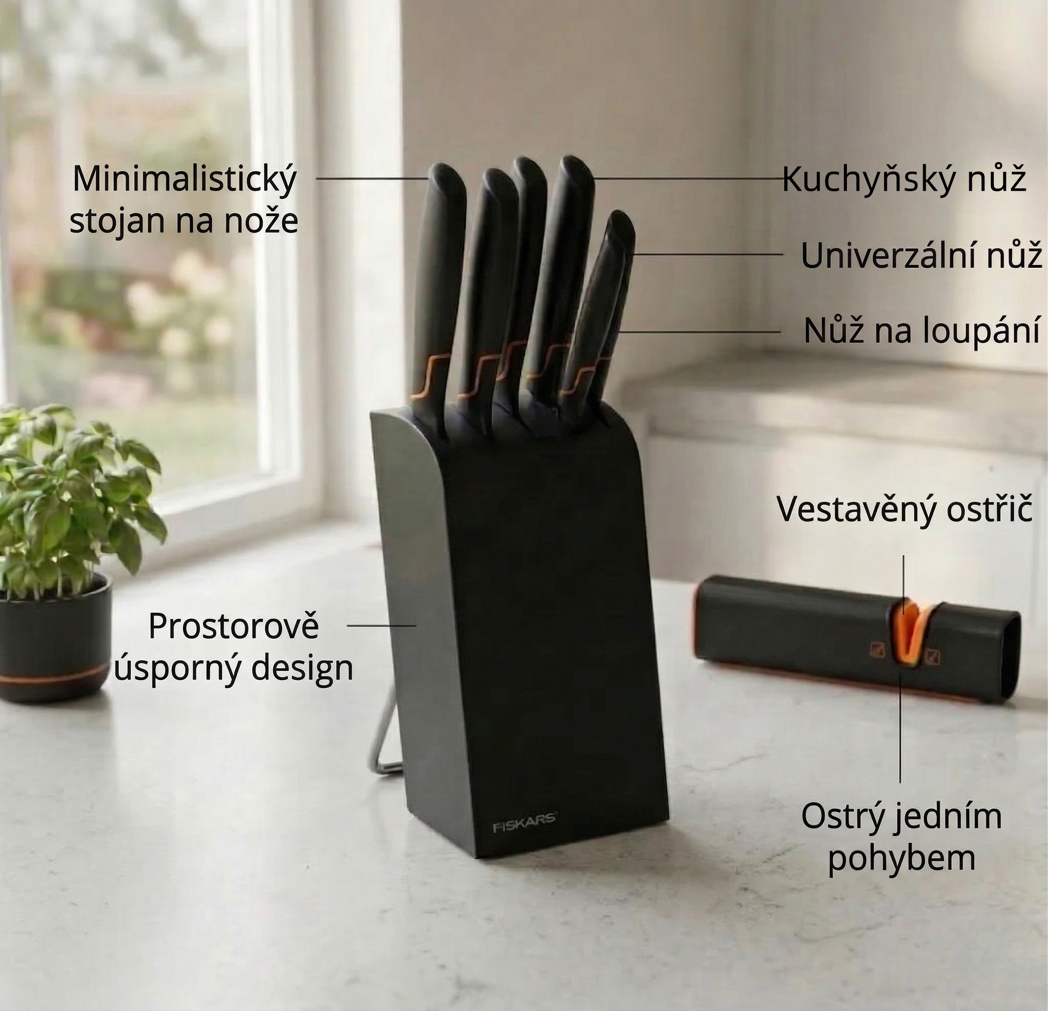 Limitovaná edice: 5dílná sada nožů FISKARS® (s držákem na nože) – řada FISKARS EDGE, ostré kuchyňské nože + ořezávátko