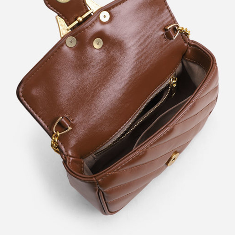 Nová móda 2023 Lehká luxusní letní dámská taška Všestranná malá vonná taška s vyšívaným řetízkovým designem Crossbody mini taška