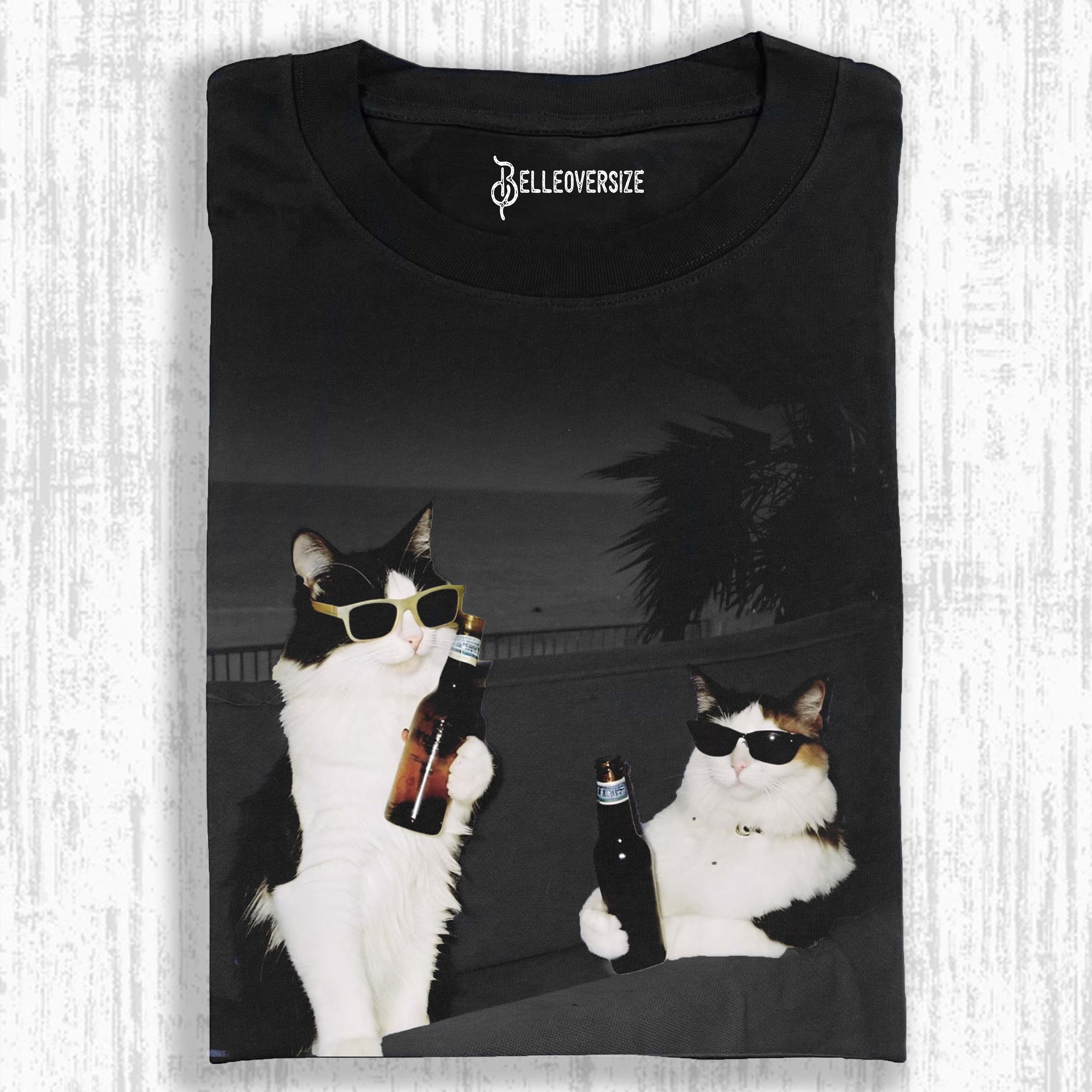 WACKY CAT TEE.. 7.5