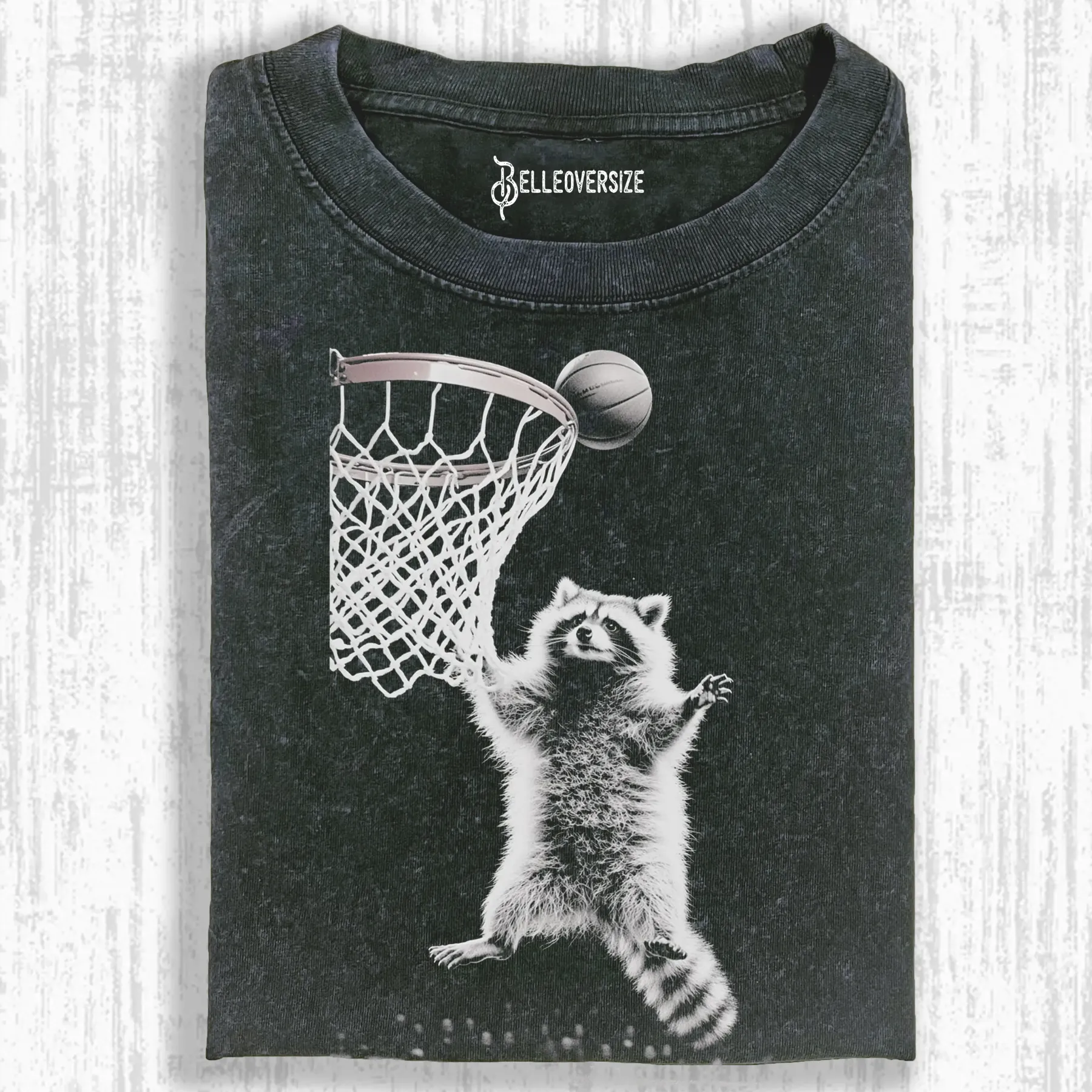 BASKETBALL EXPERT RACCOON T-SHIRT