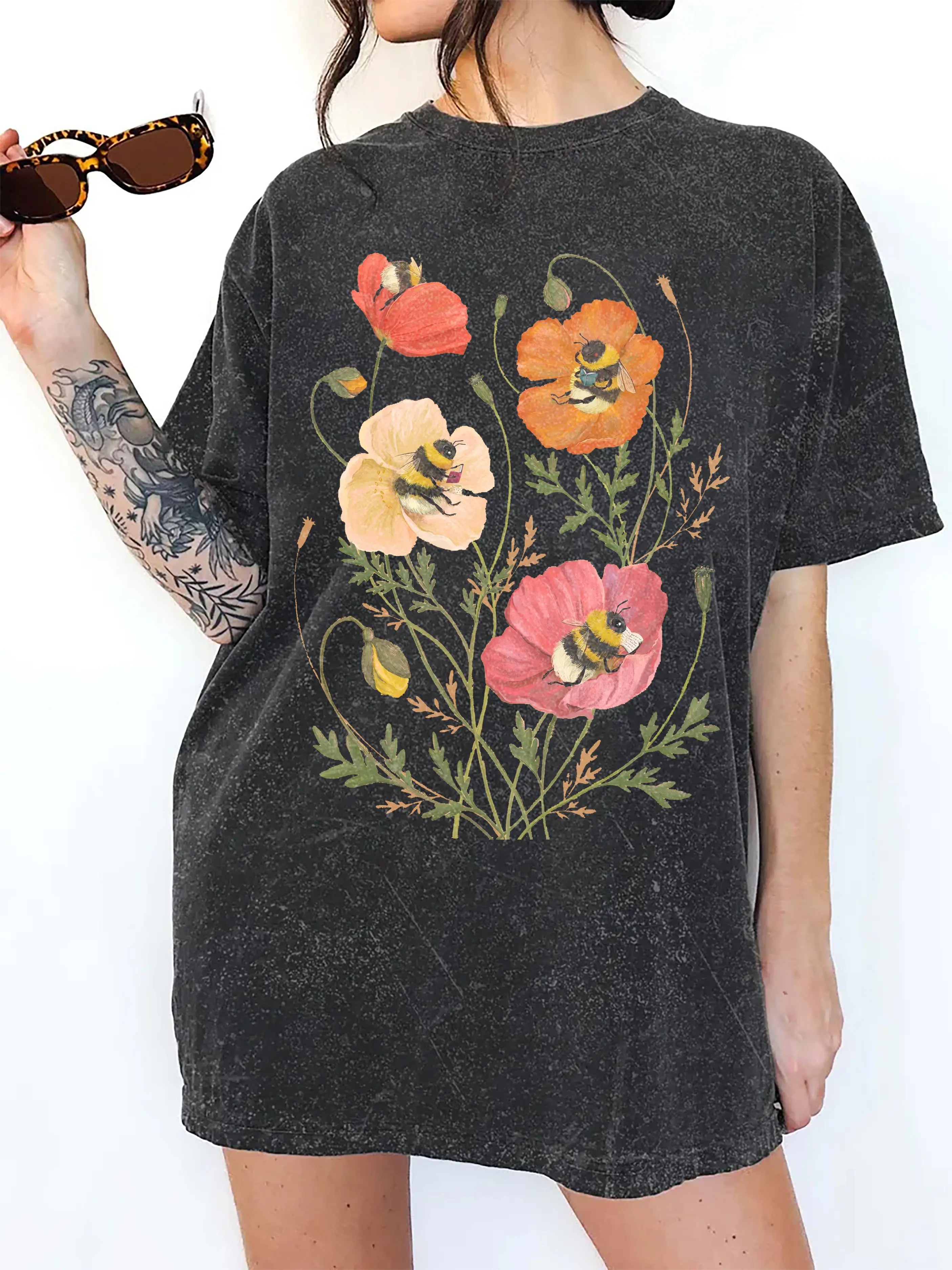 BUMBLEBEE BIBLIOPHILES T-SHIRT