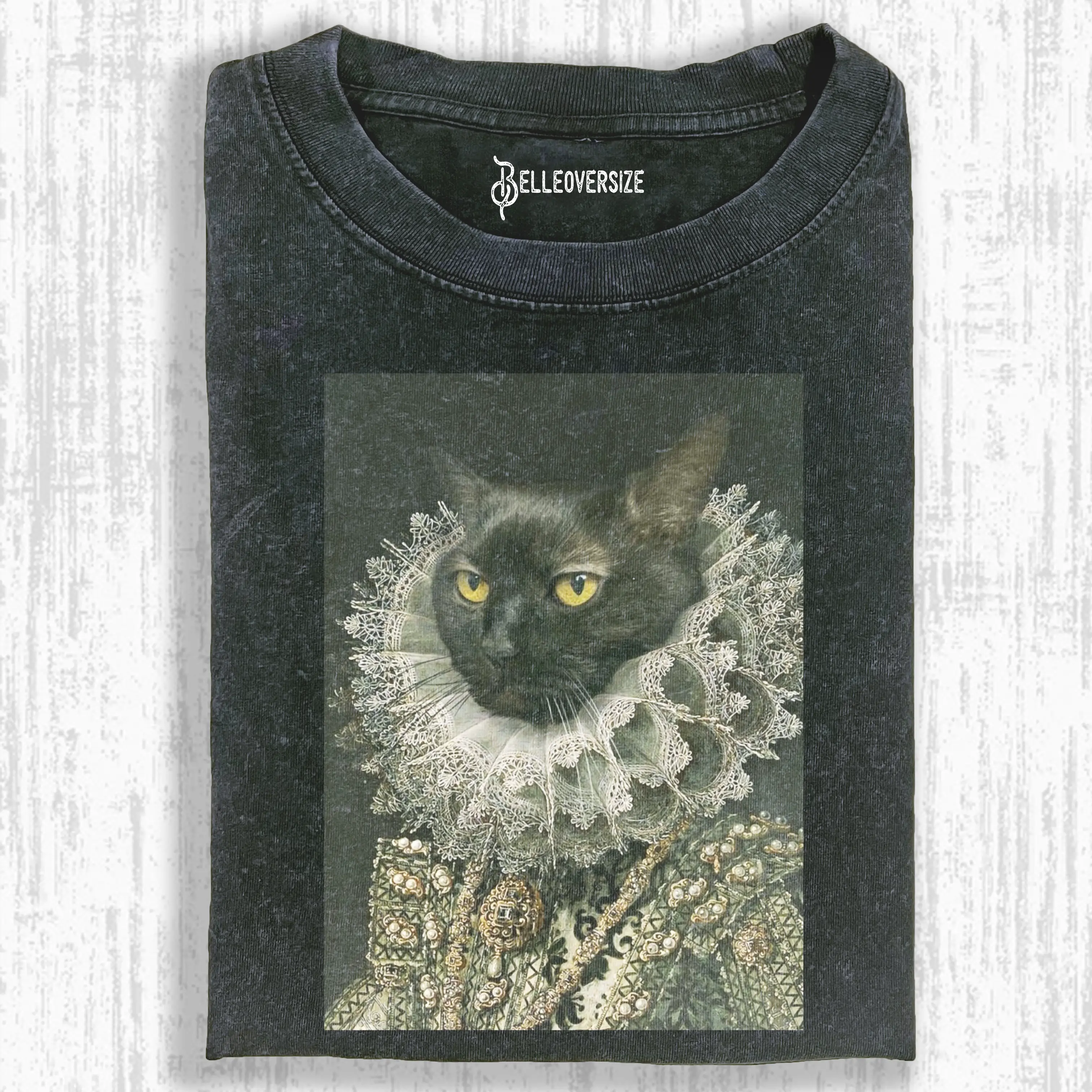 CAT QUEEN  T-SHIRT