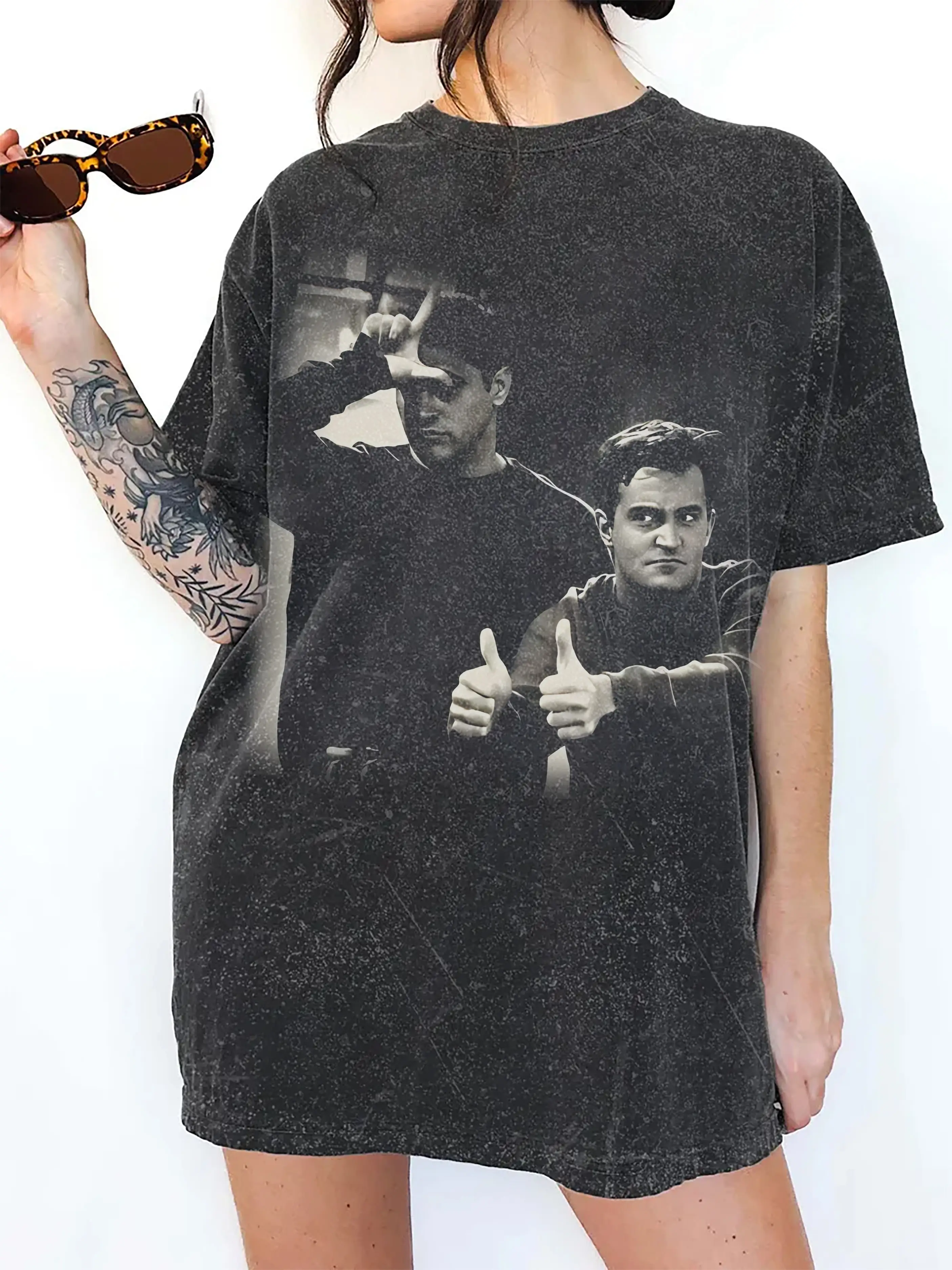 CHAND.LER RETRO FRIENDS T-SHIRT