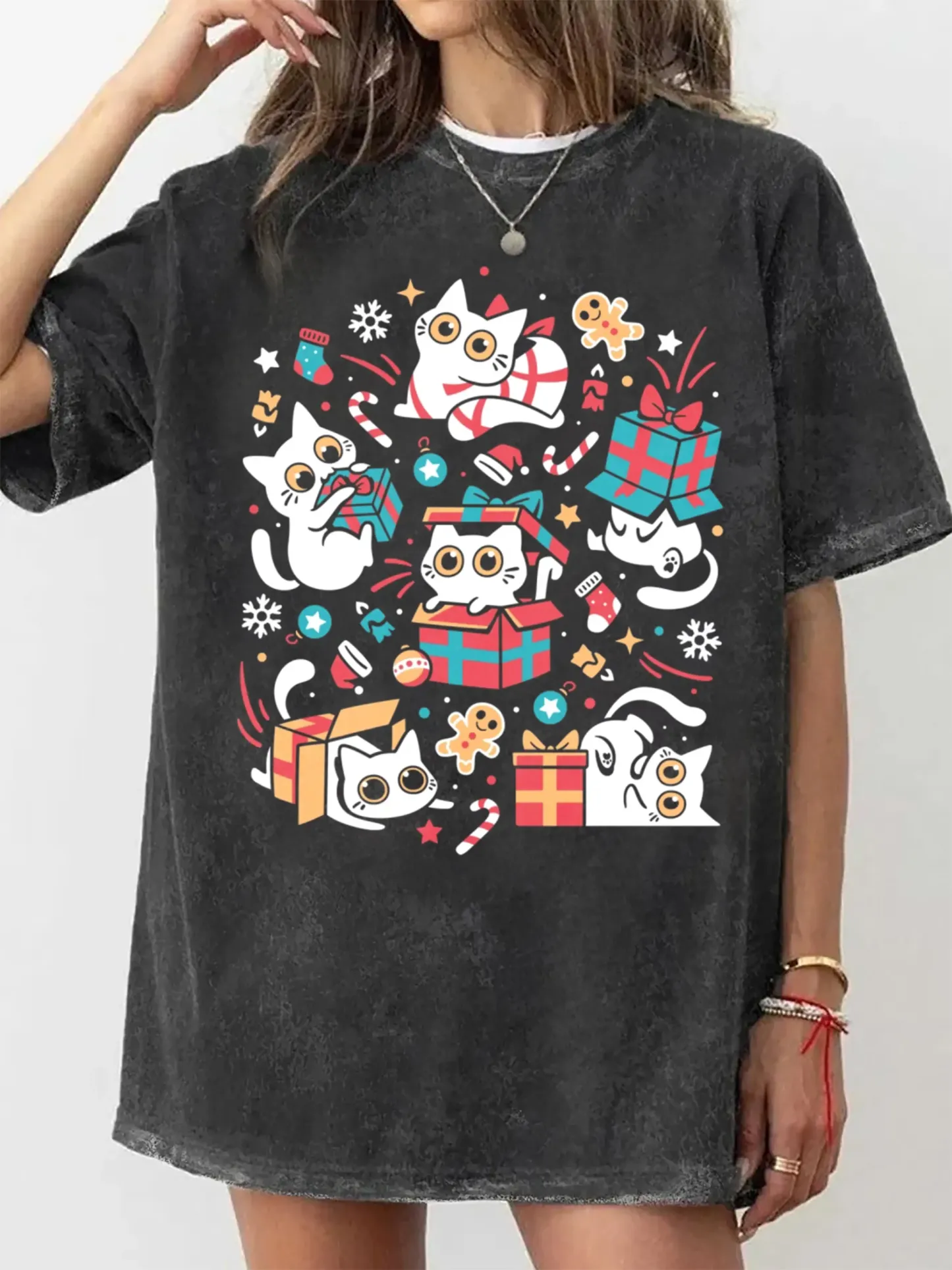 CHRISTMAS CAT PARTY T-SHIRT