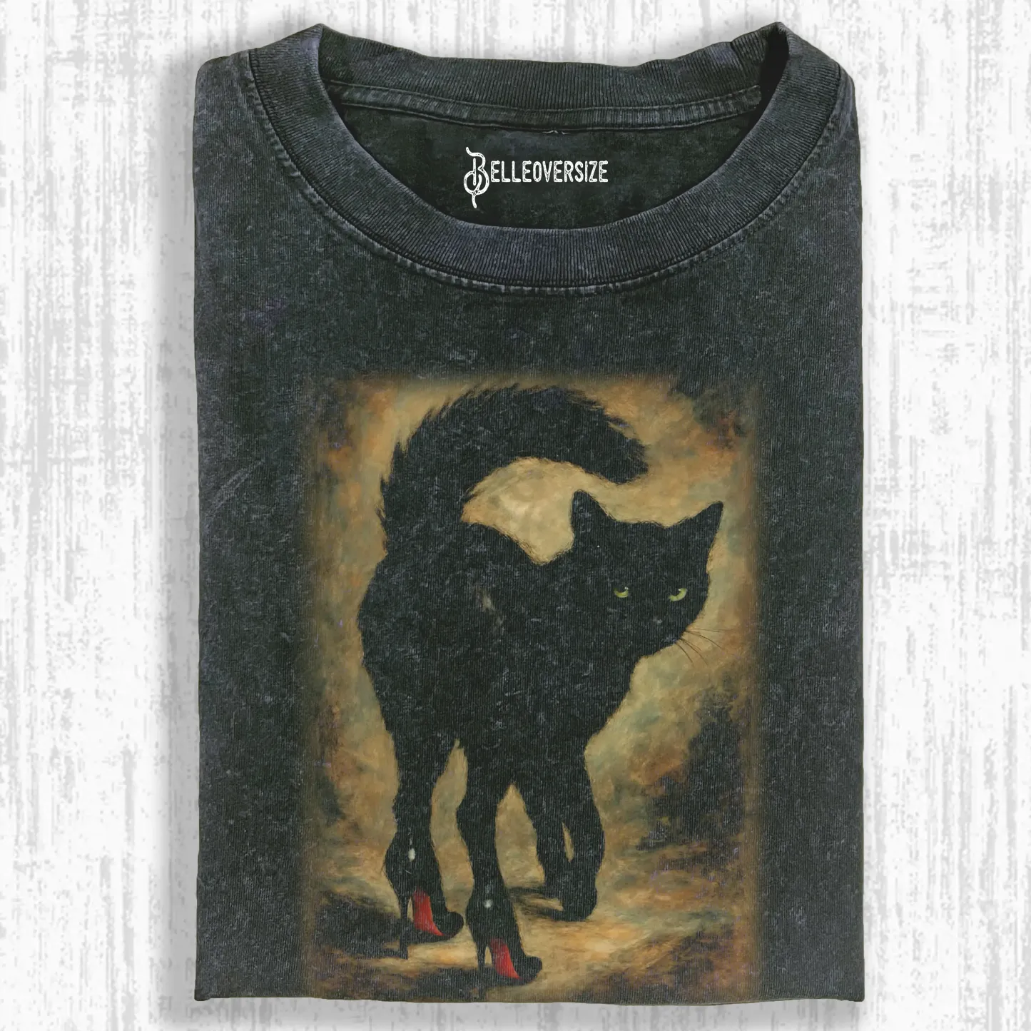 ELEGANT BLACK CAT T-SHIRT