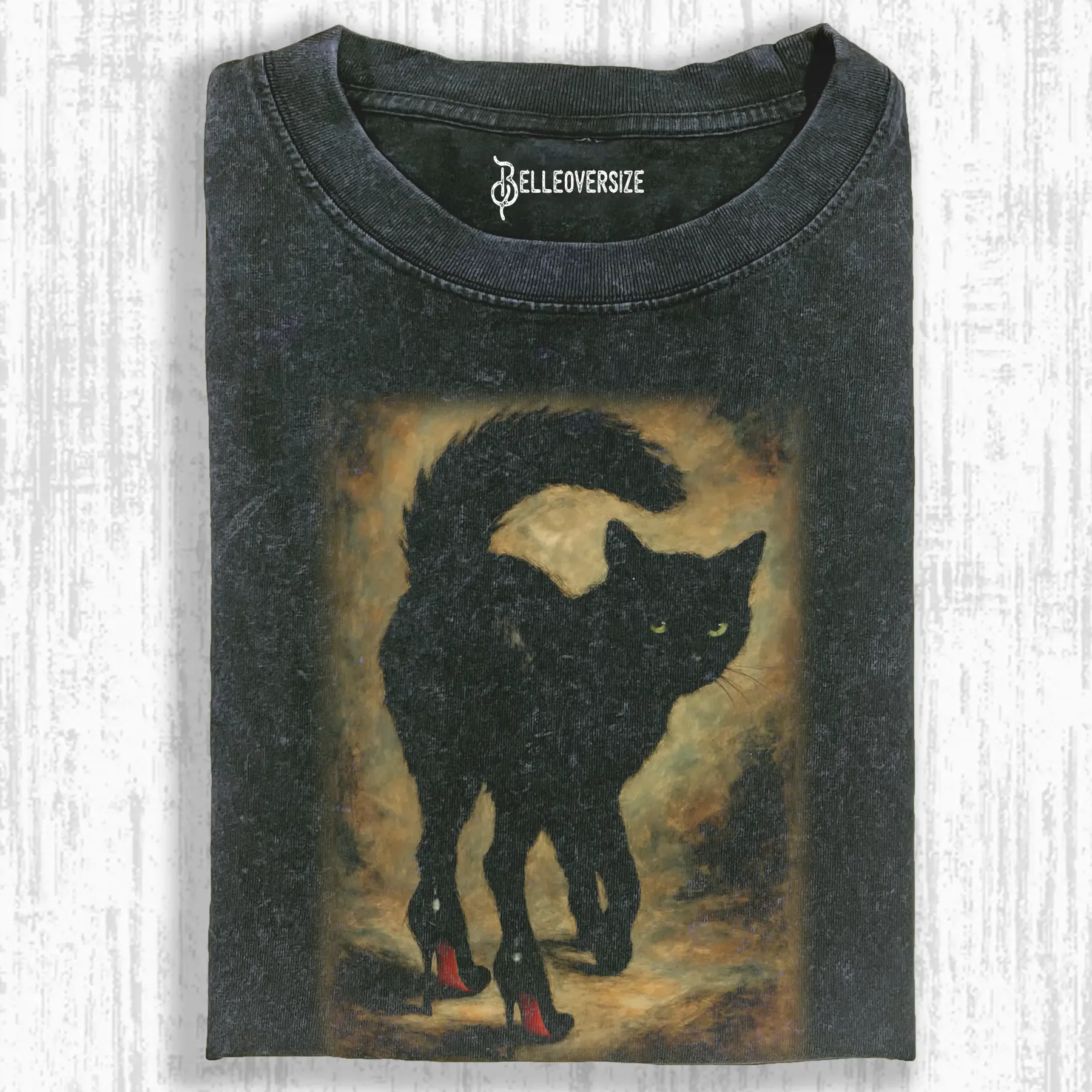 ELEGANT BLACK CAT T-SHIRT