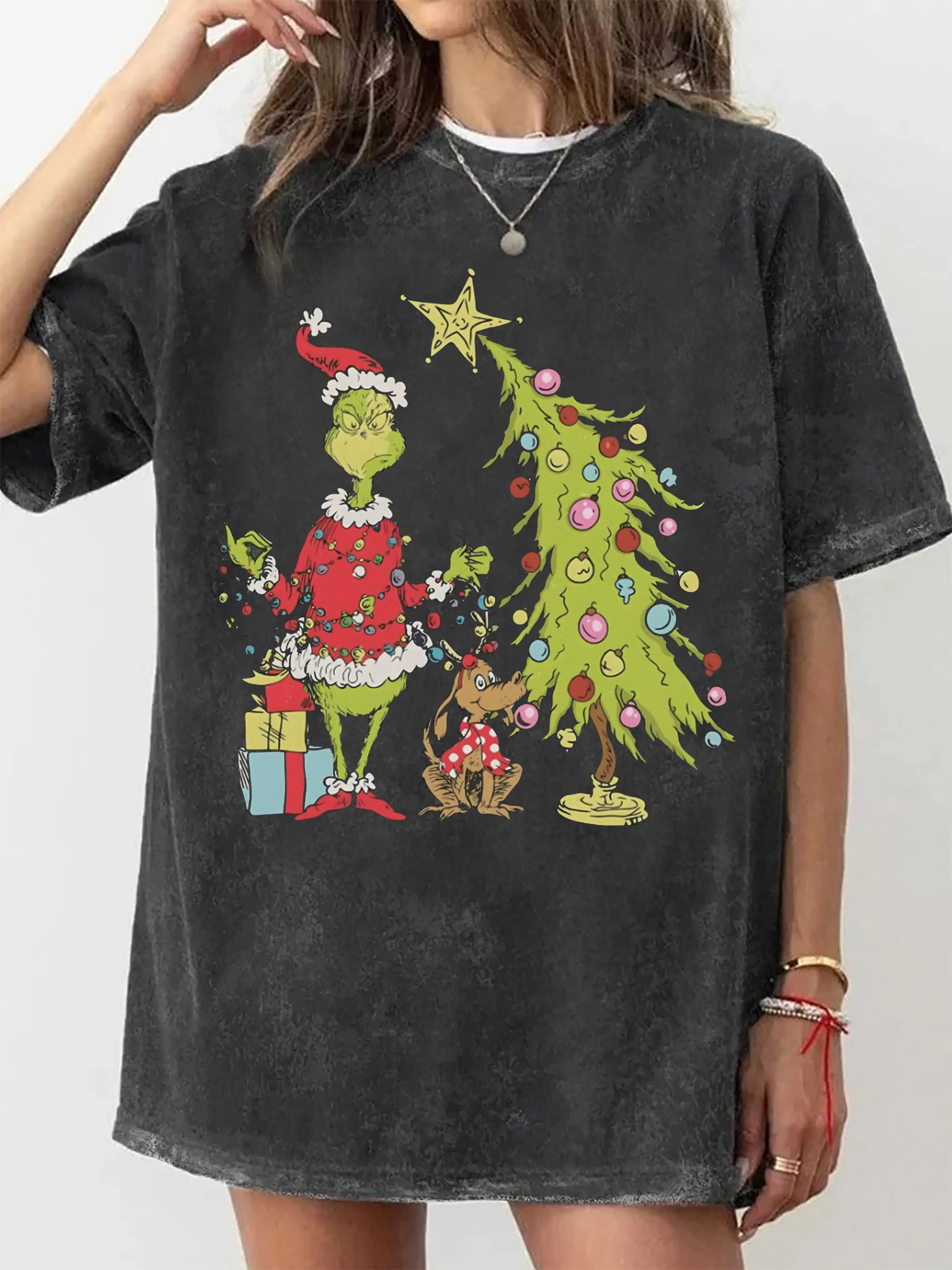 GRINCH CHRISTMAS TREE T-SHIRTS