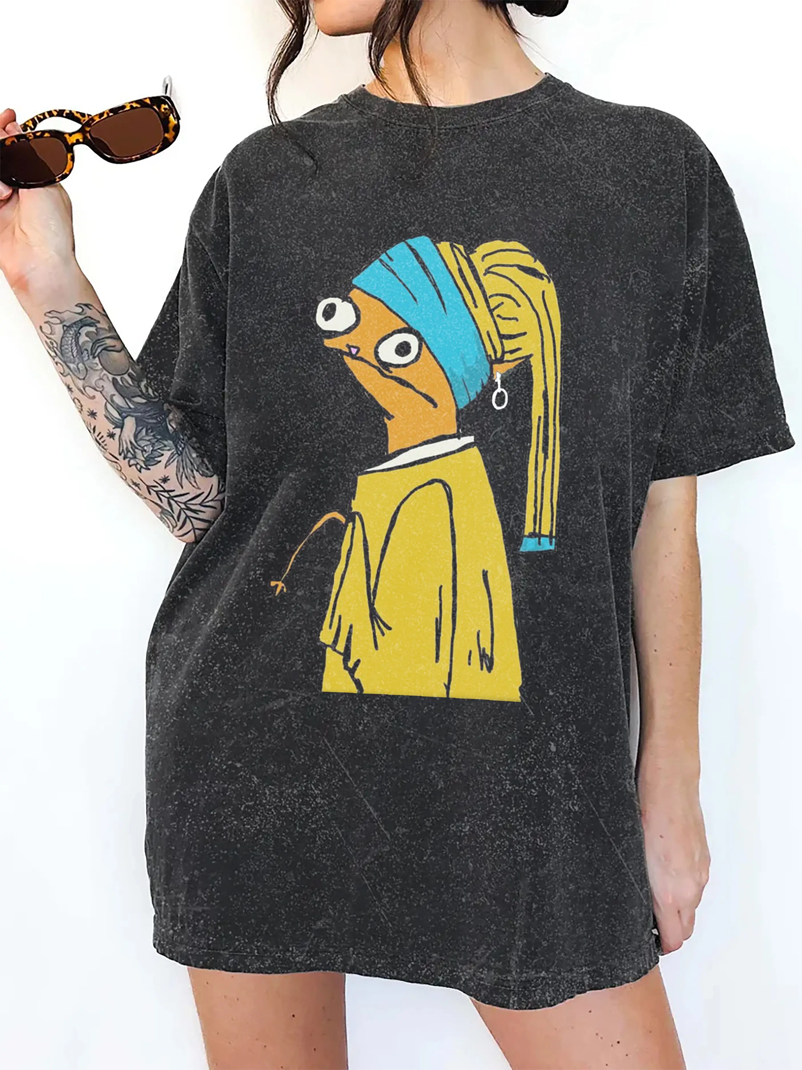 HET MEISJE MET DE PAREL T-SHIRT