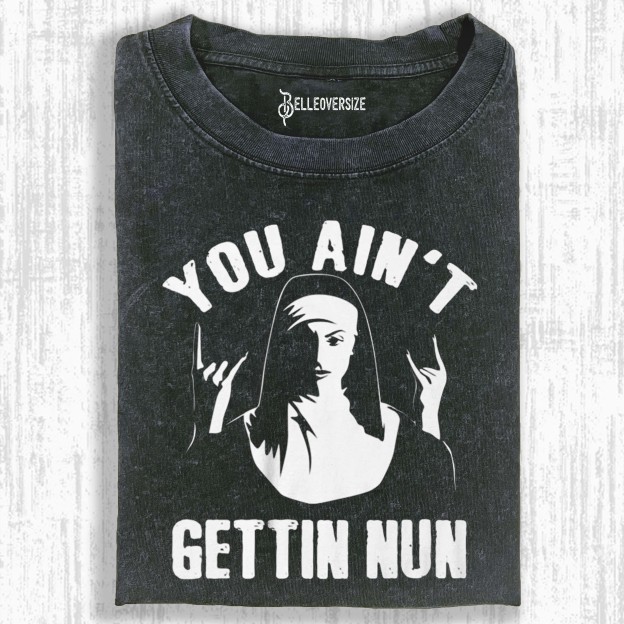 NUNS T-SHIRT