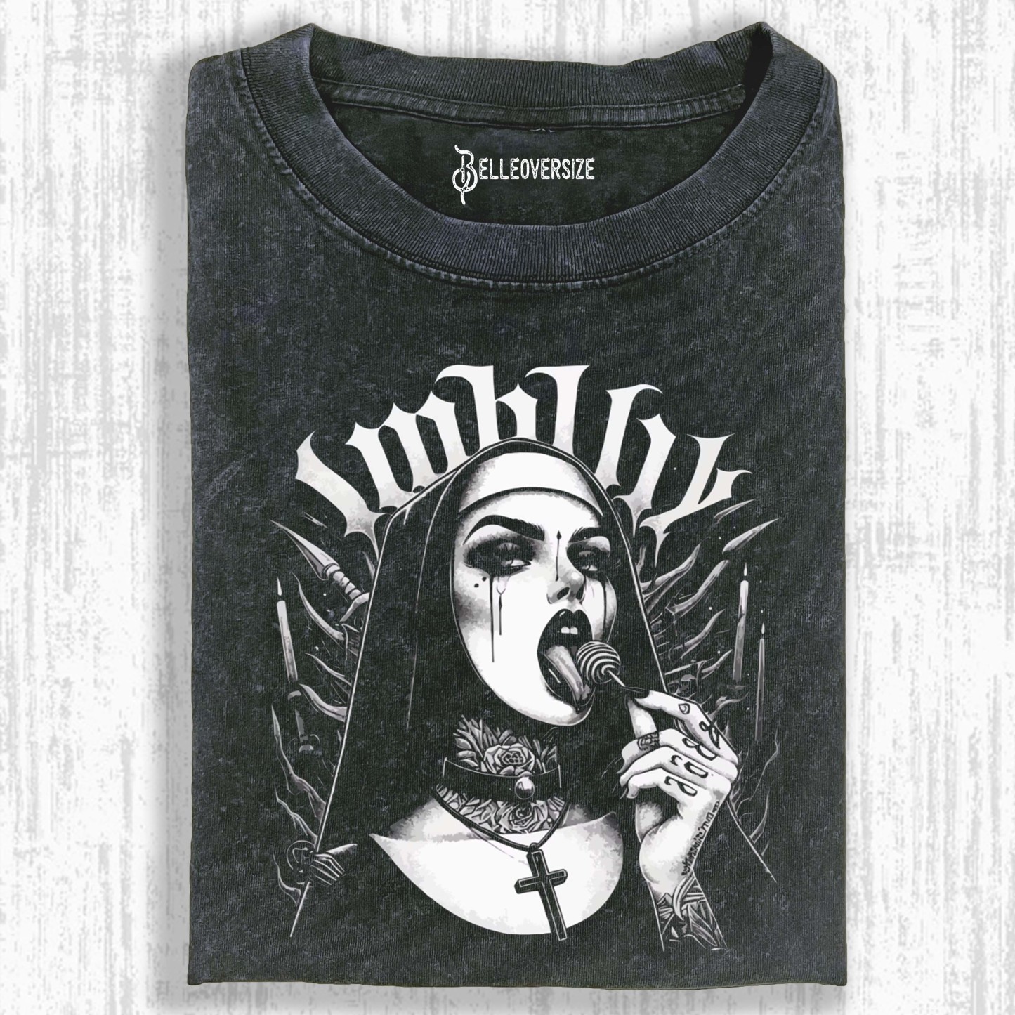 NUNS T-SHIRT