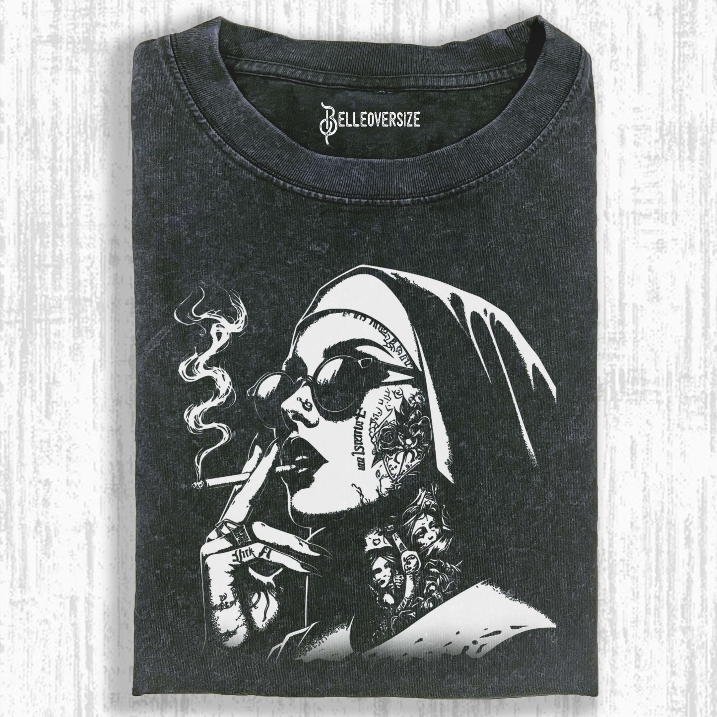 NUNS T-SHIRT