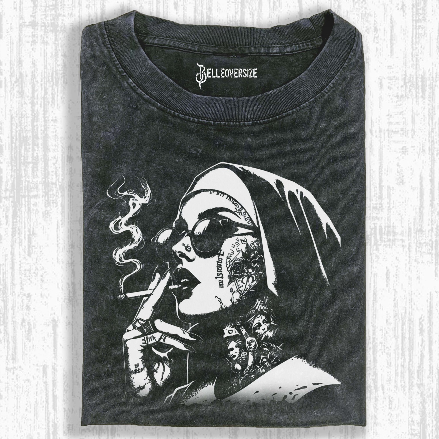 NUNS T-SHIRT