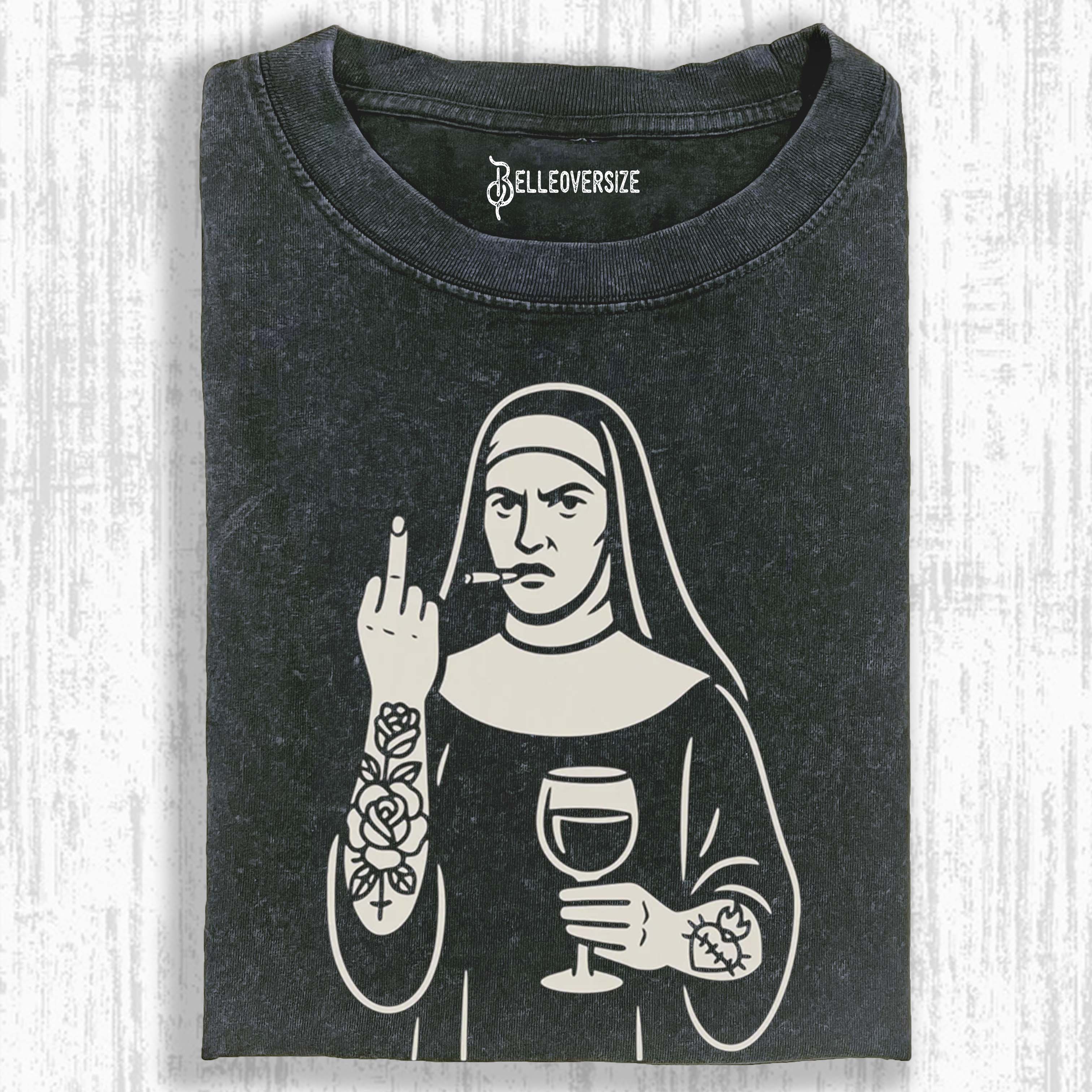 NUNS T-SHIRT