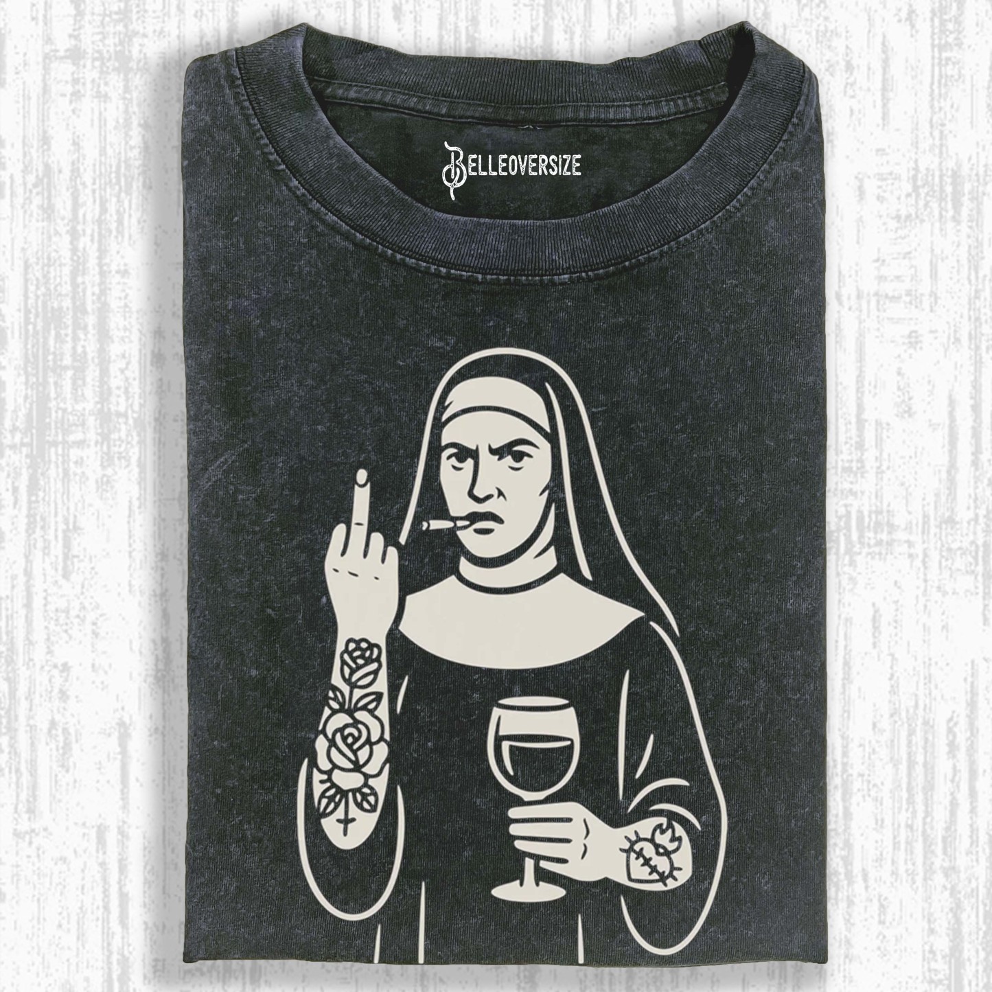 NUNS T-SHIRT