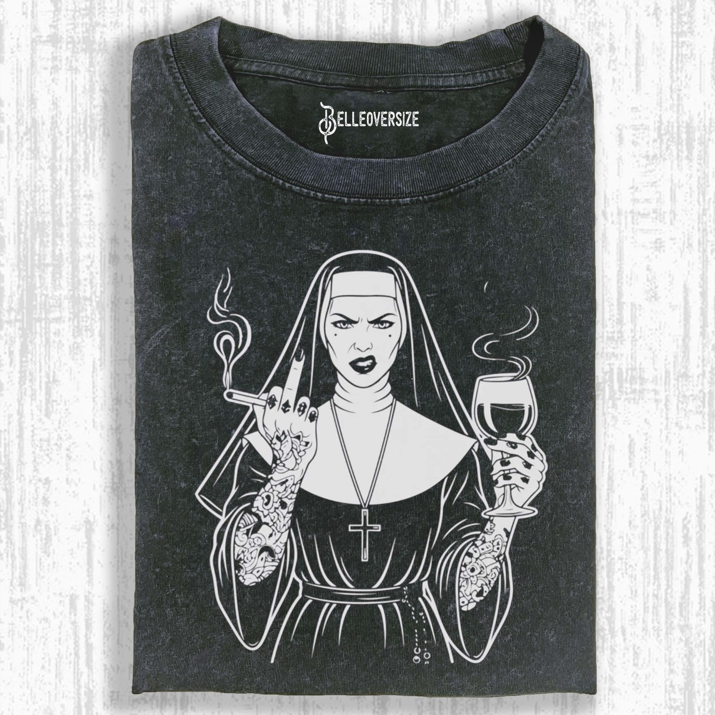 NUNS T-SHIRT