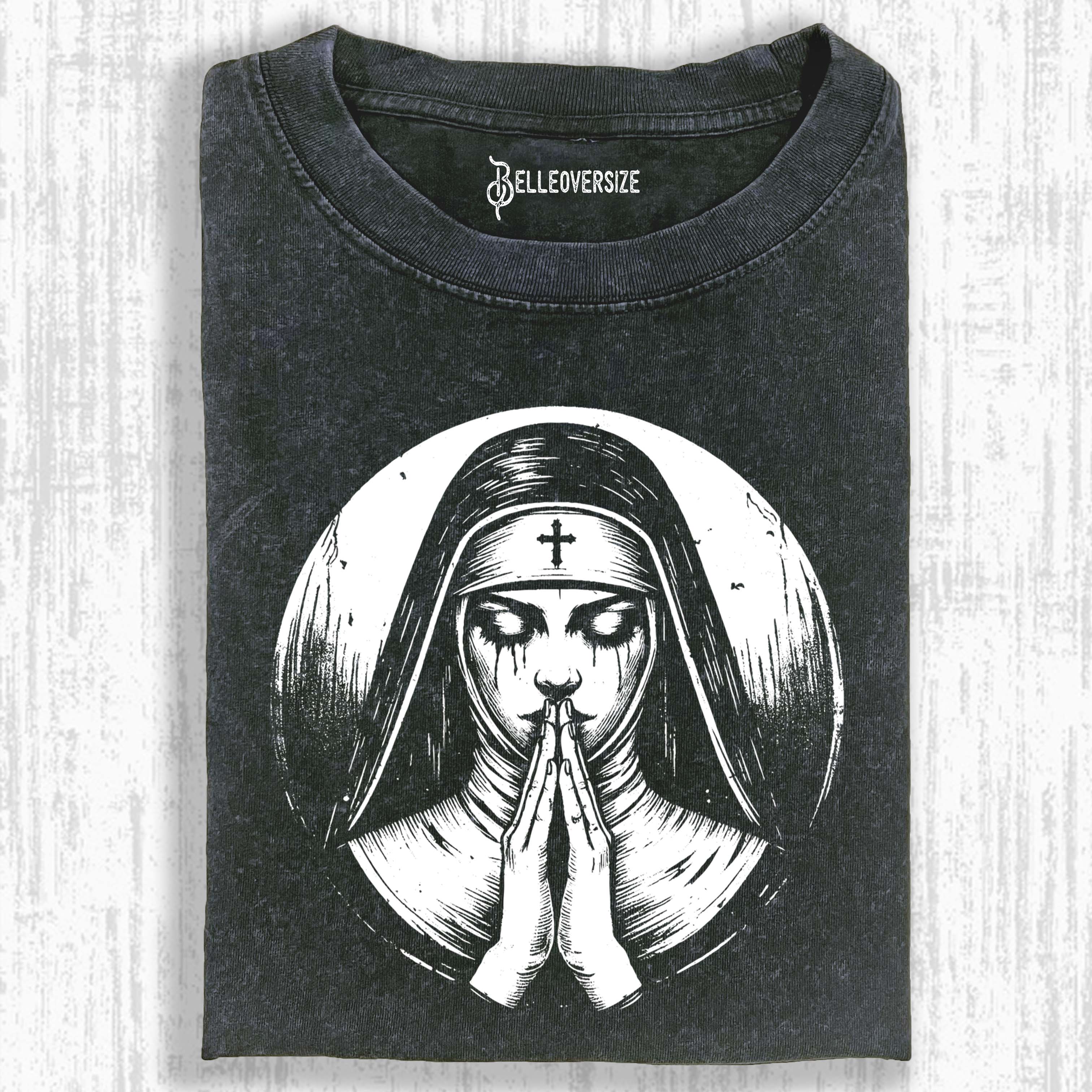 NUNS T-SHIRT