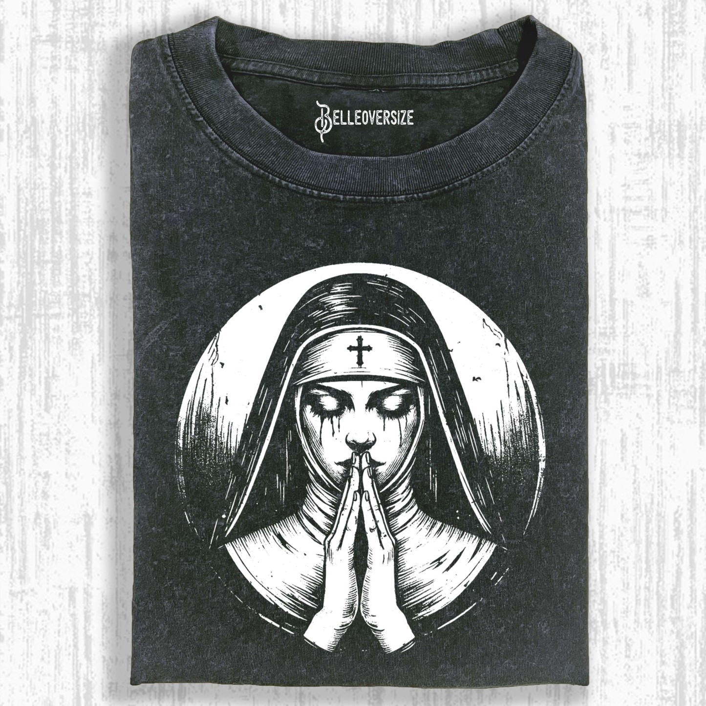 NUNS T-SHIRT
