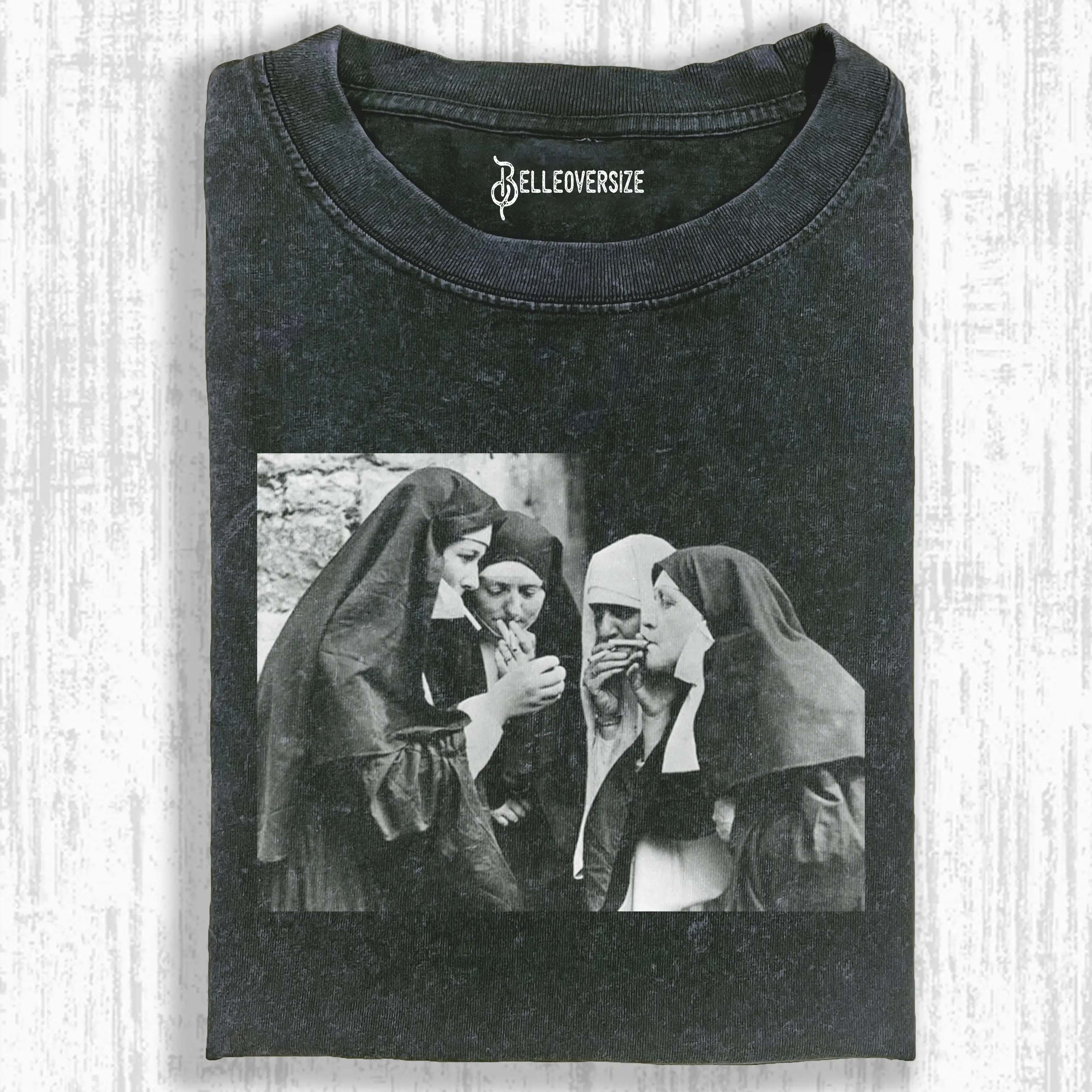 NUNS T-SHIRT