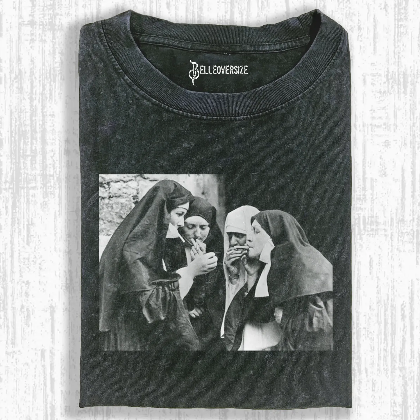 NUNS T-SHIRT
