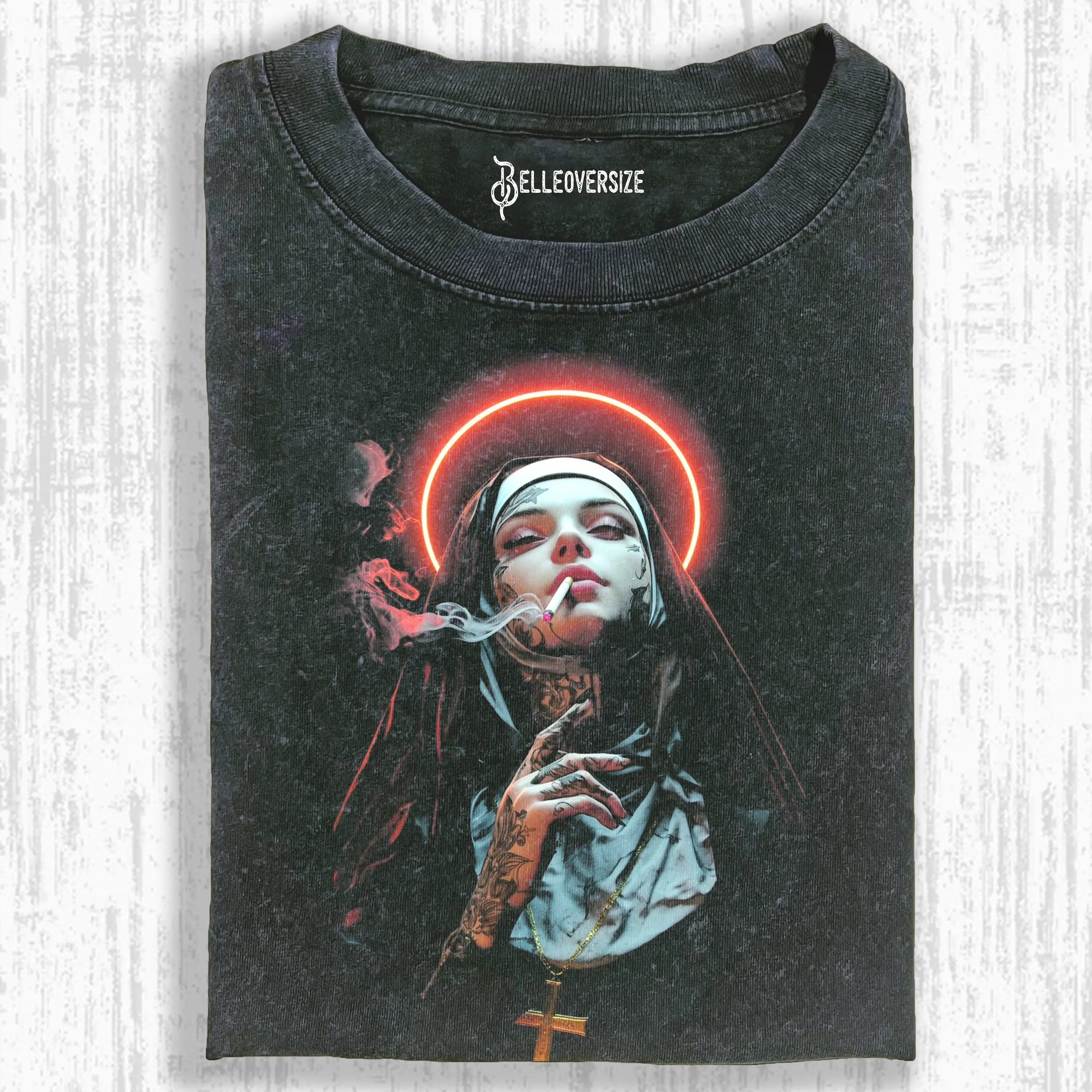 NUNS T-SHIRT