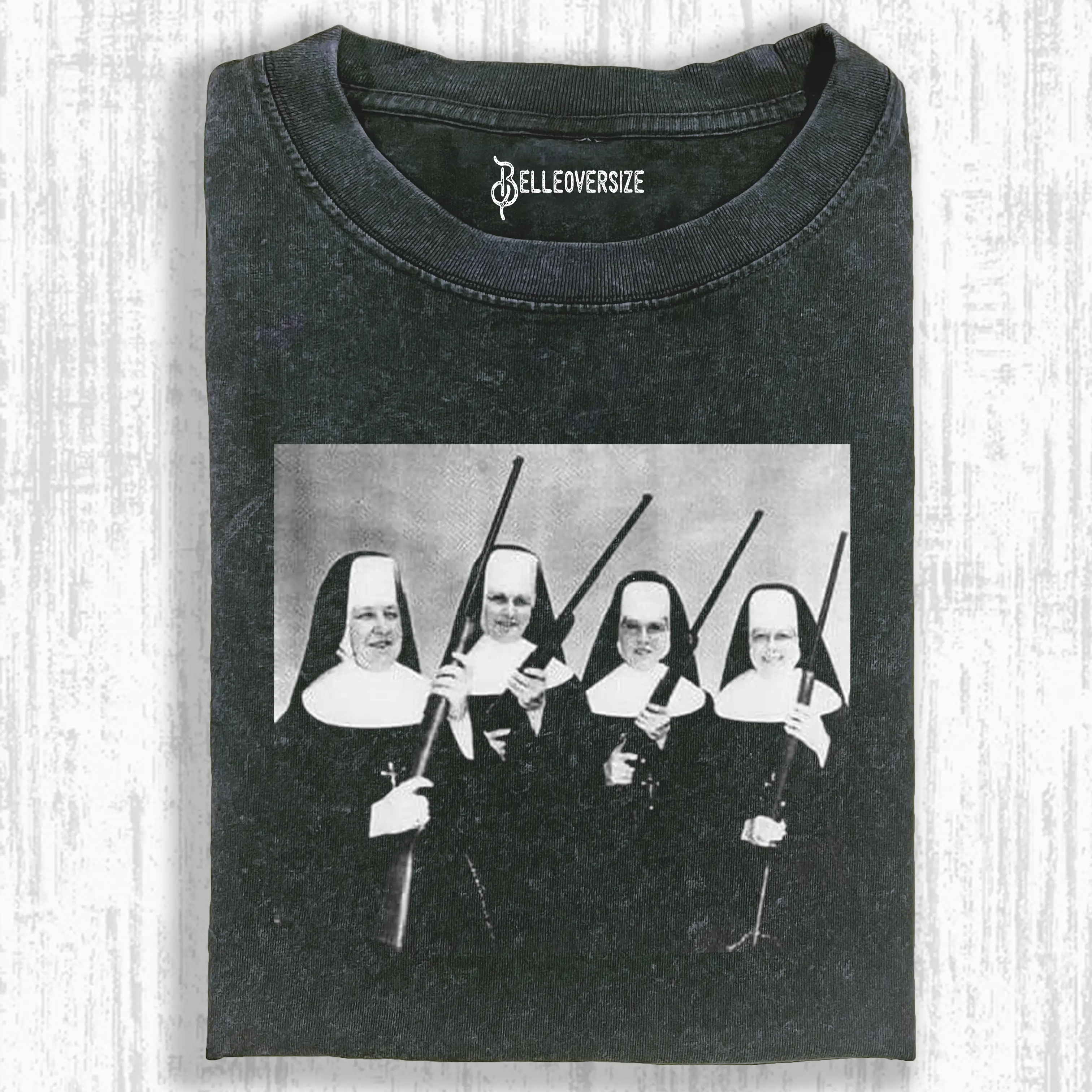 NUNS T-SHIRT