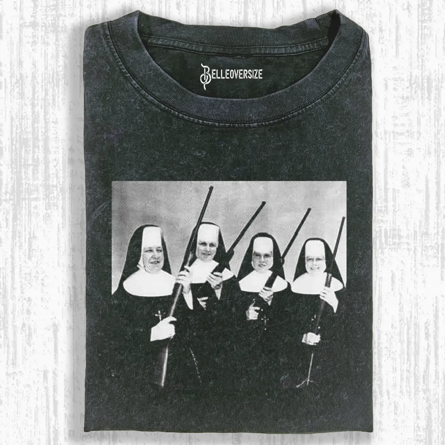 NUNS T-SHIRT