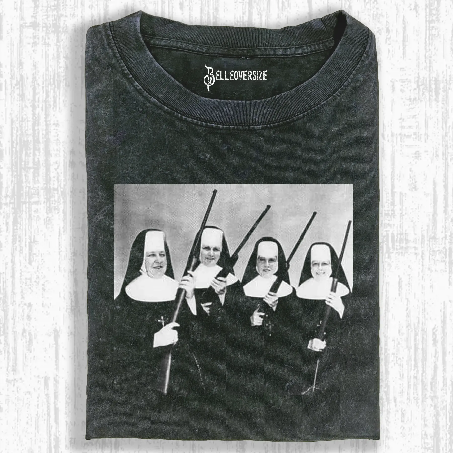 NUNS T-SHIRT