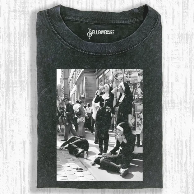 NUNS T-SHIRT