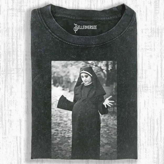 NUNS T-SHIRT