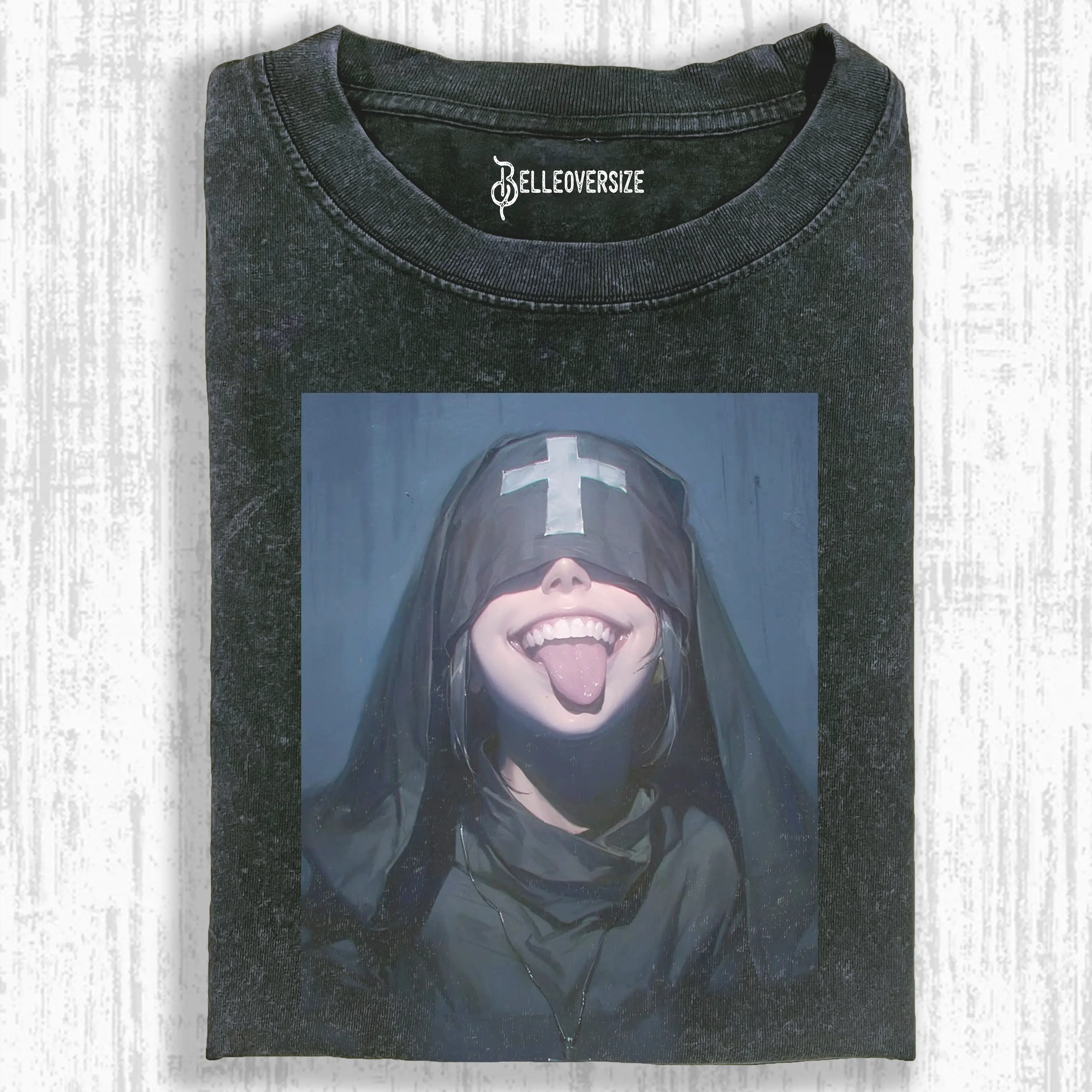 NUNS T-SHIRT