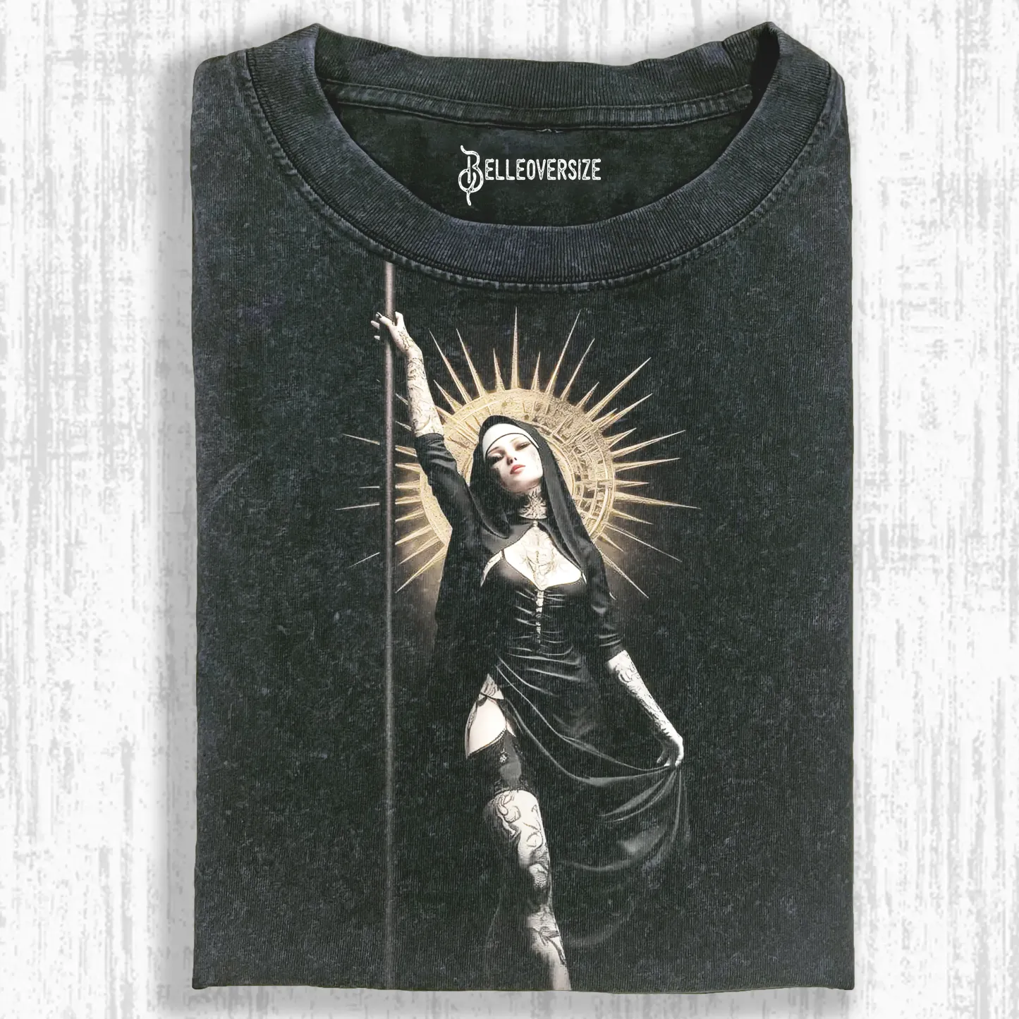 NUNS T-SHIRT