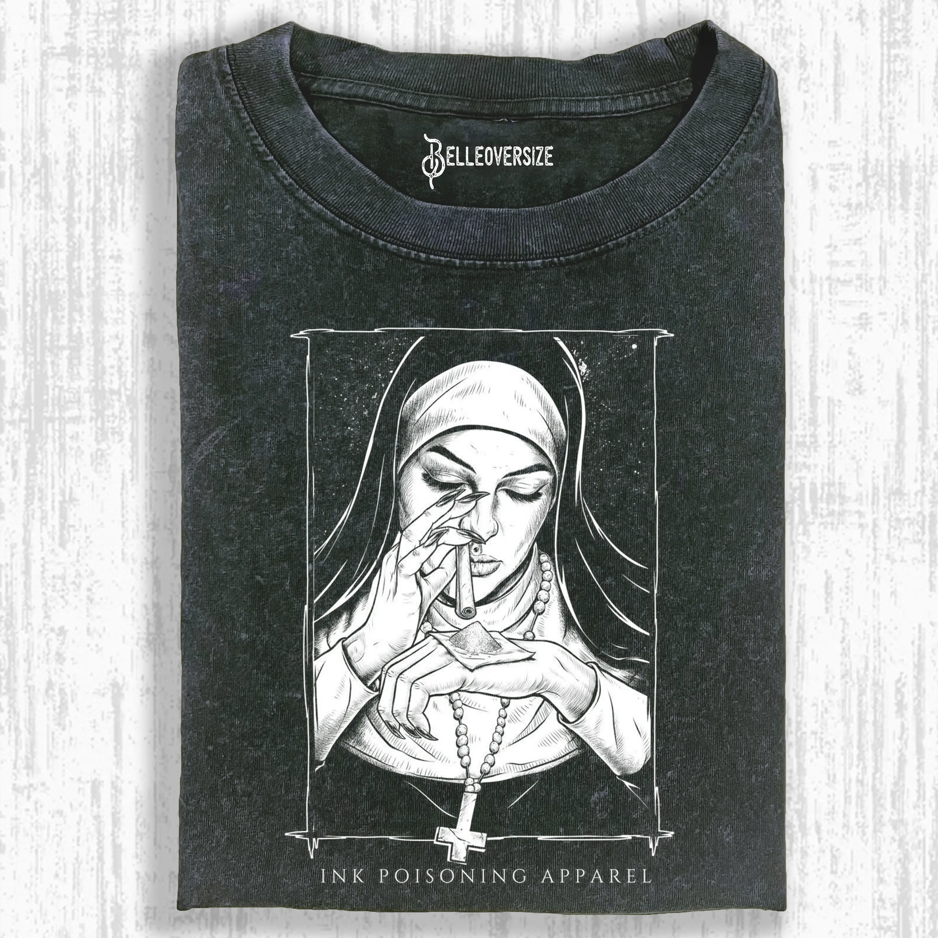 NUNS T-SHIRT